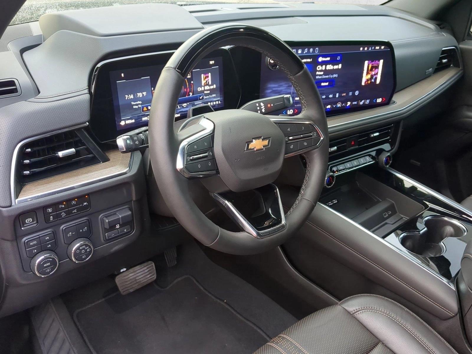 Thumbnail: 2025 Chevrolet Suburban - 3