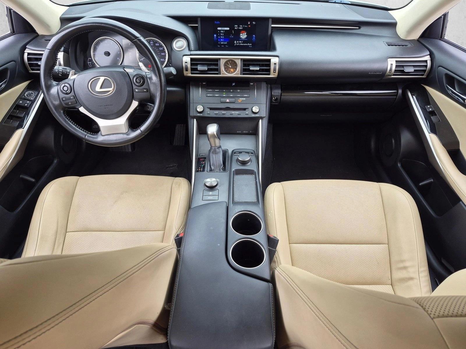Thumbnail: 2016 Lexus IS - 4