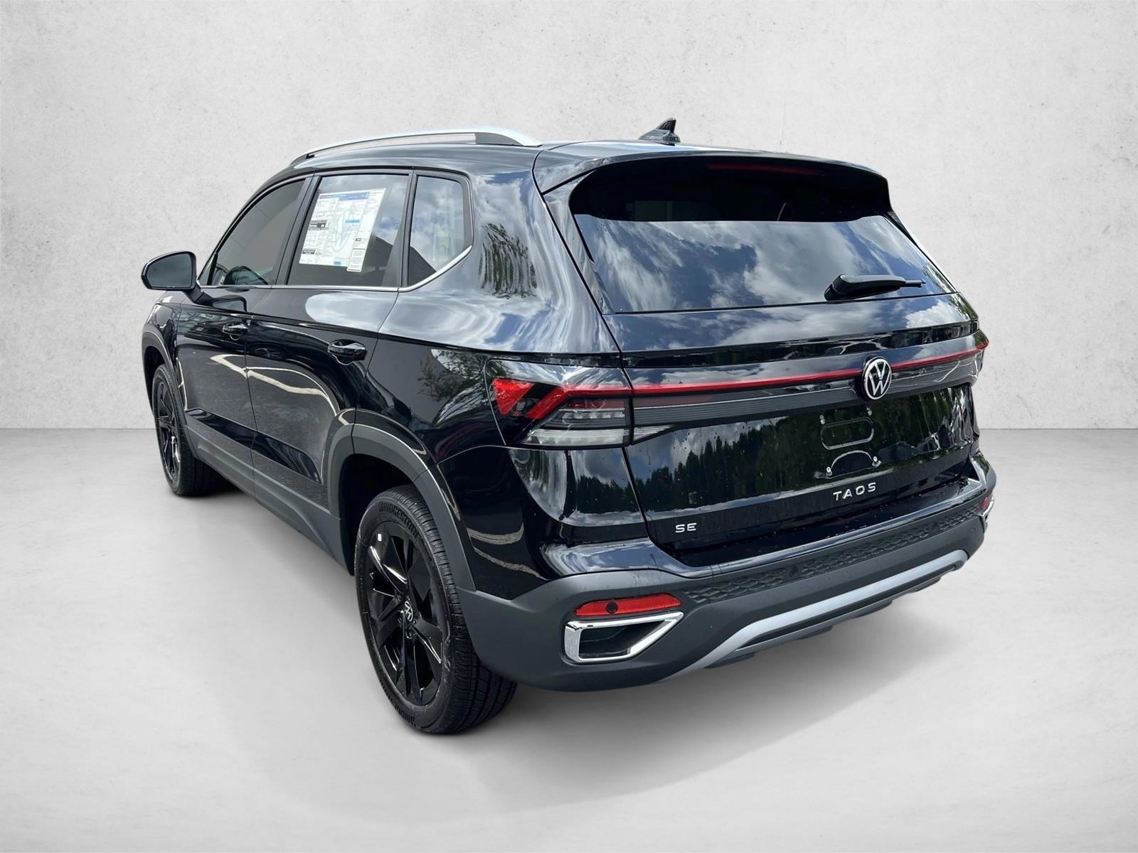 2025 Volkswagen Taos SE - Photo 8