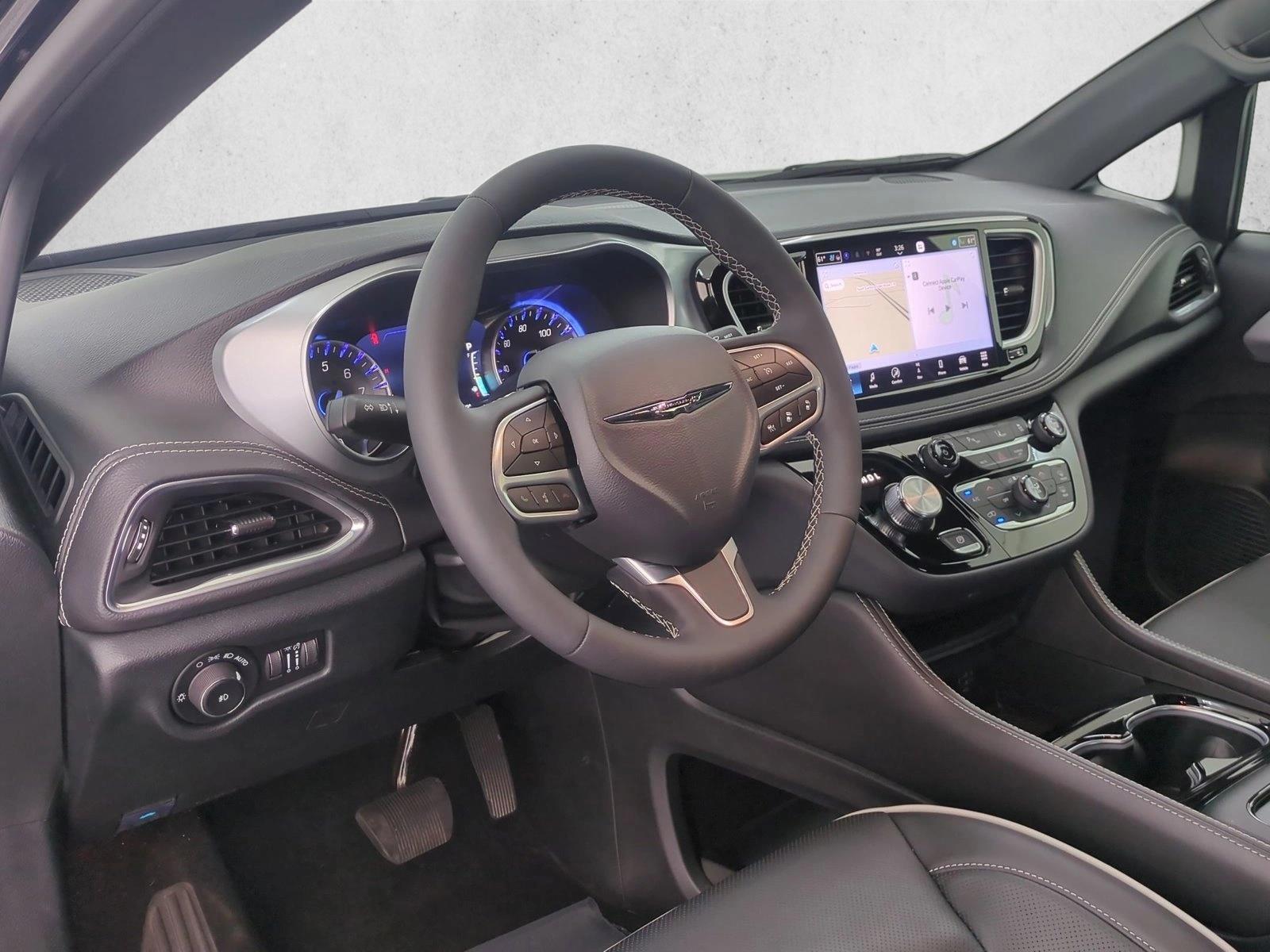 Thumbnail: 2026 Chrysler Pacifica - 3