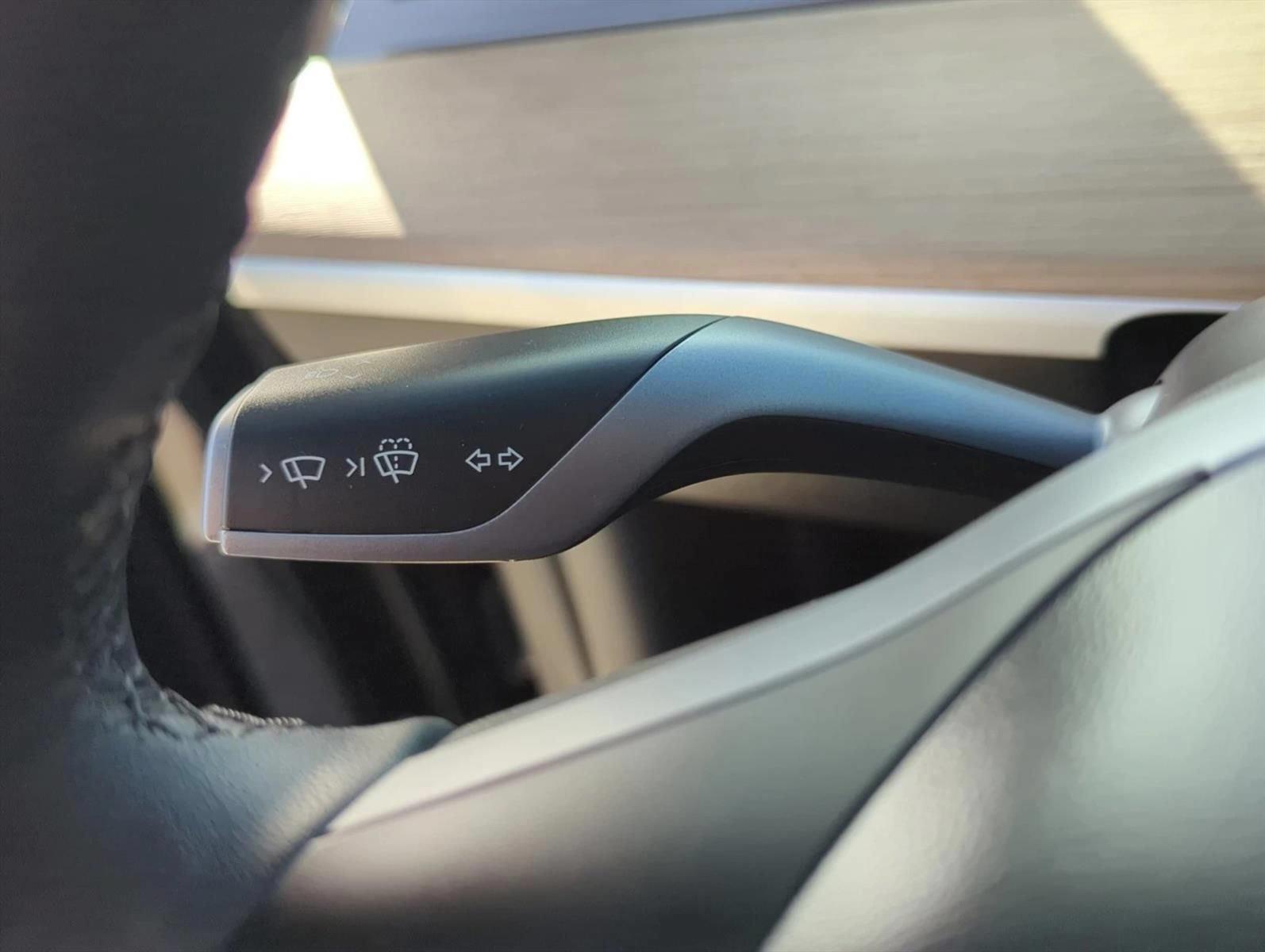 2023 Tesla Model Y Long Range - Photo 17