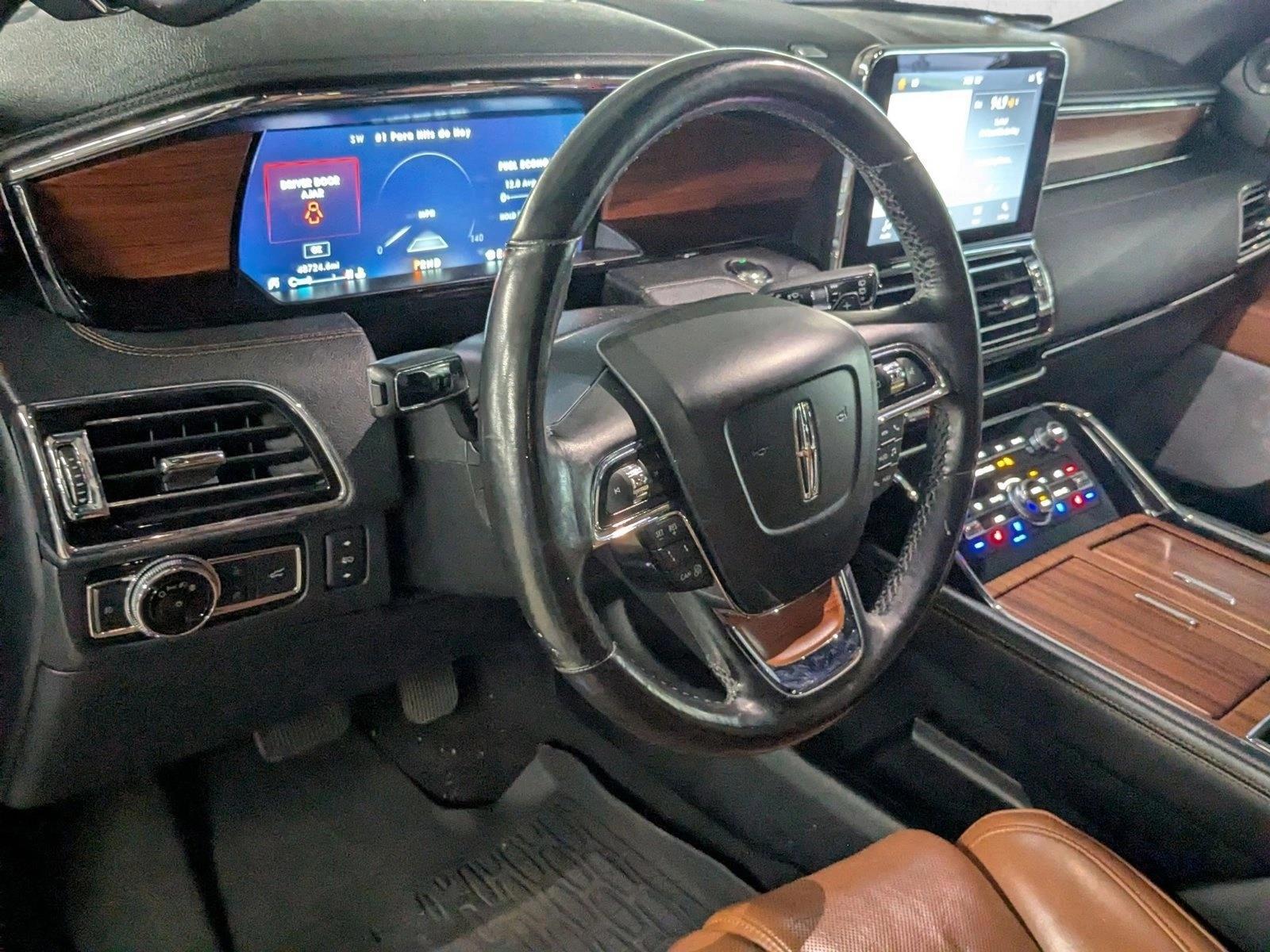 Thumbnail: 2019 Lincoln Navigator - 3