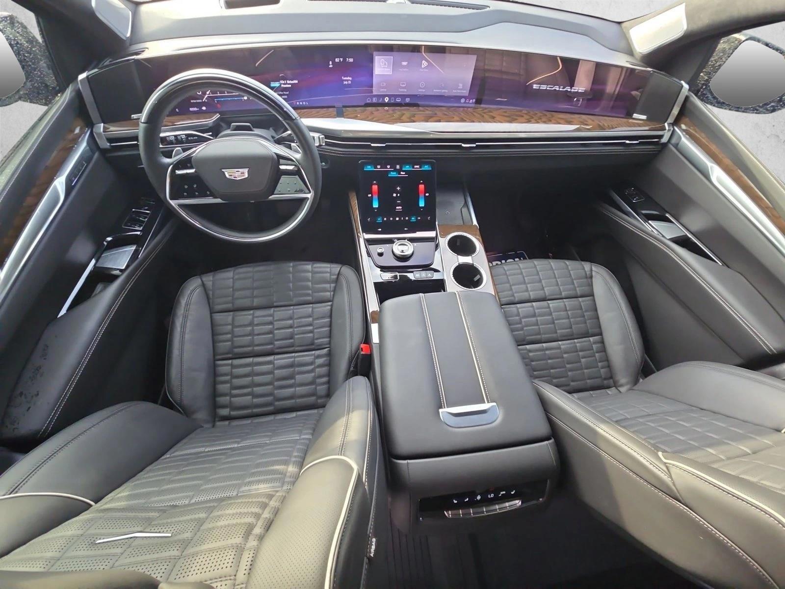 Thumbnail: 2025 Cadillac Escalade - 3