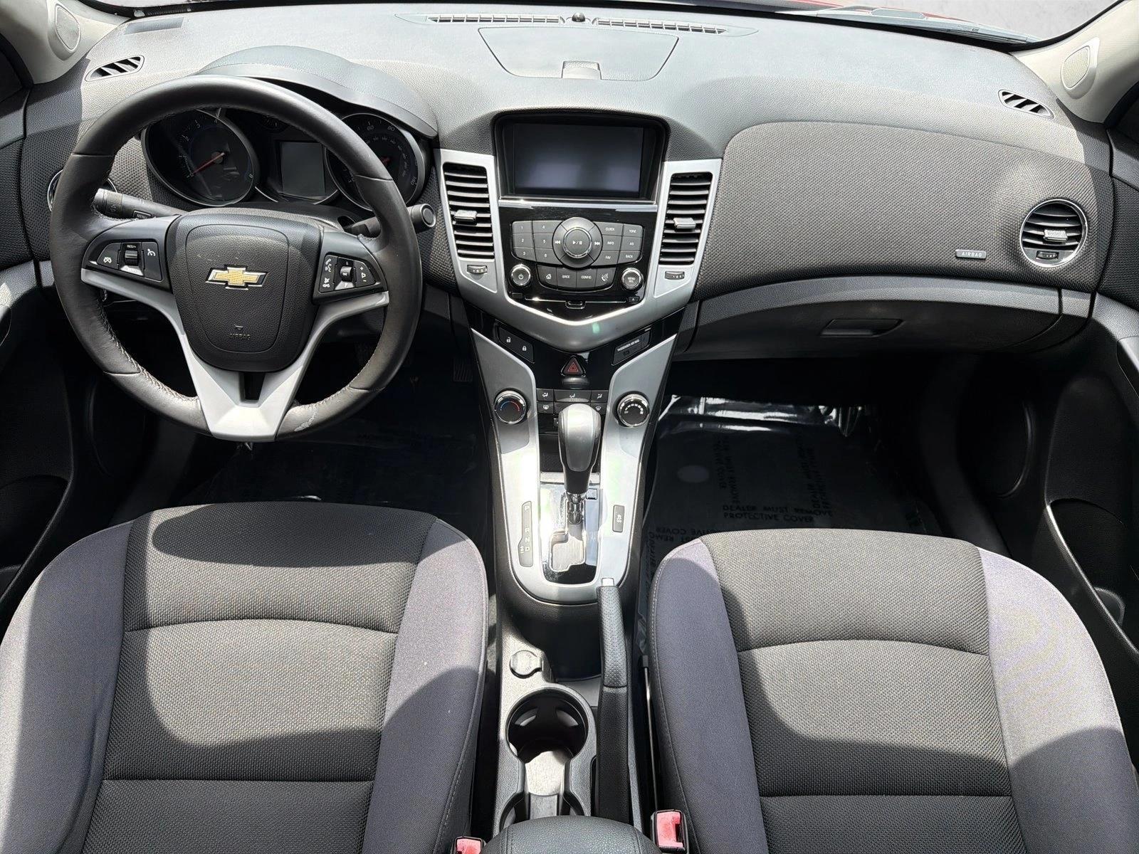 Thumbnail: 2014 Chevrolet Cruze - 3