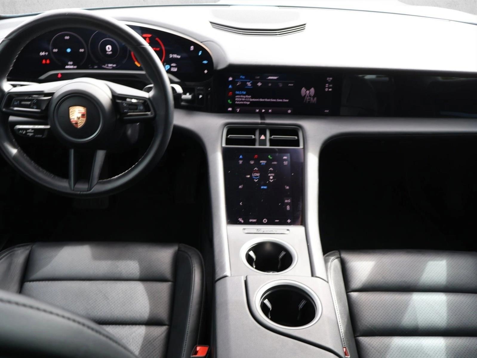 Thumbnail: 2020 Porsche Taycan - 3