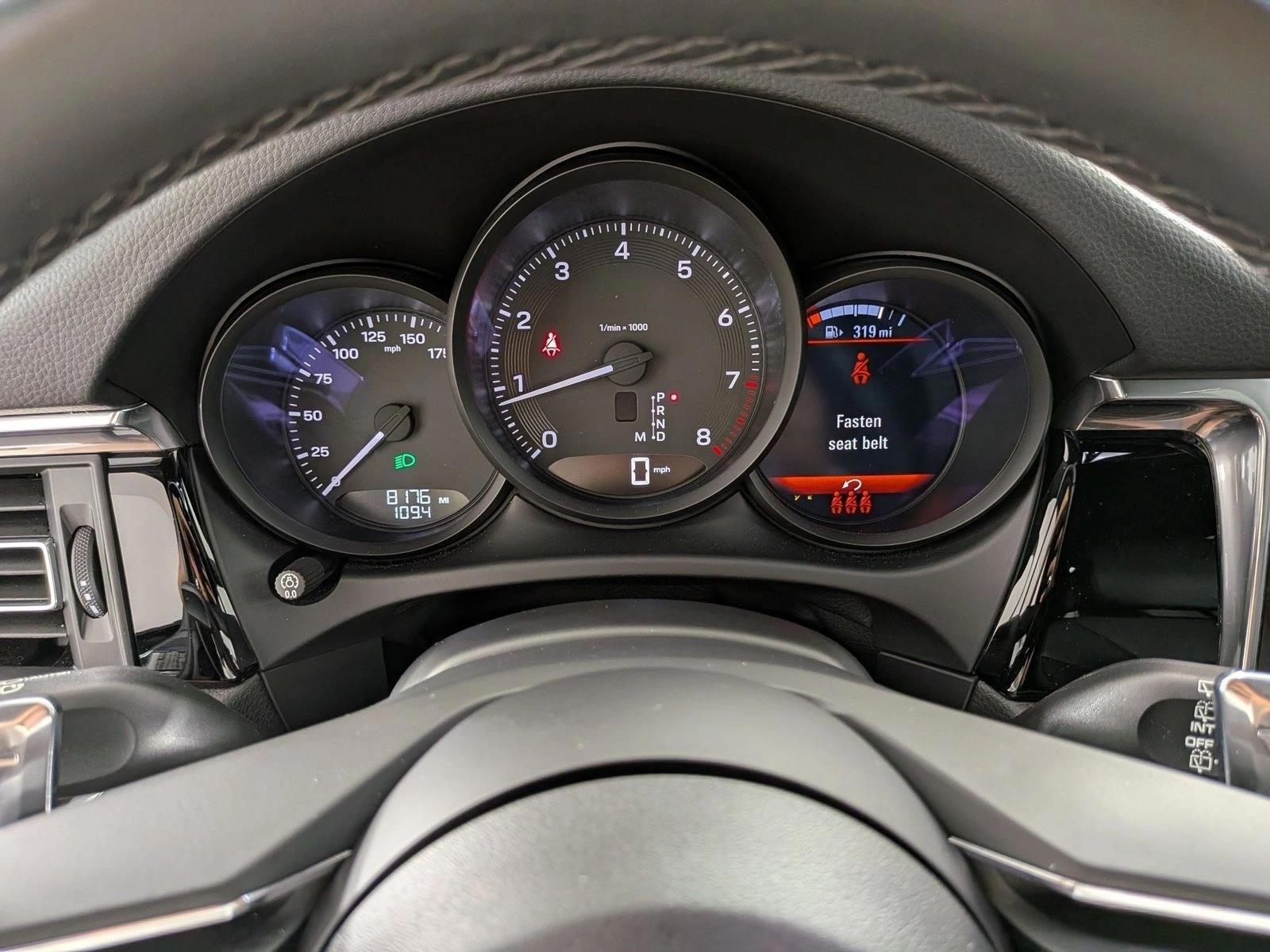 2026 Porsche Macan T - Photo 15