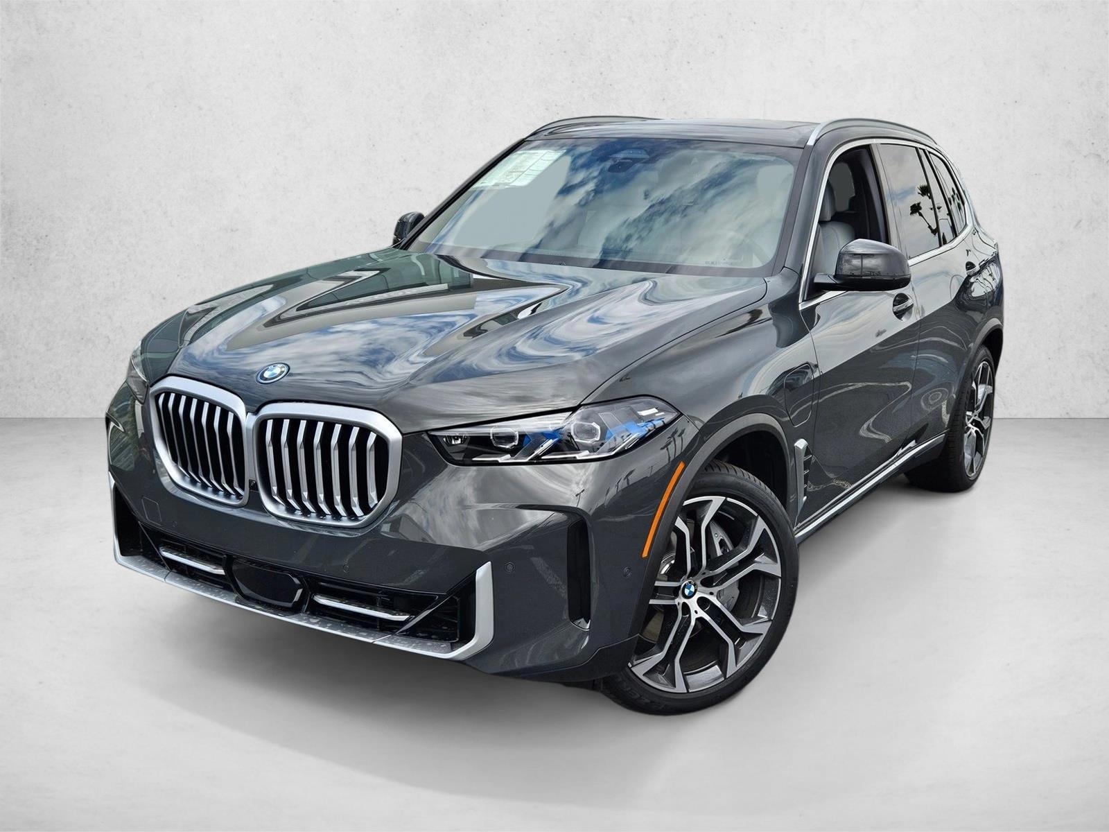 Thumbnail: 2026 BMW X5 - 1