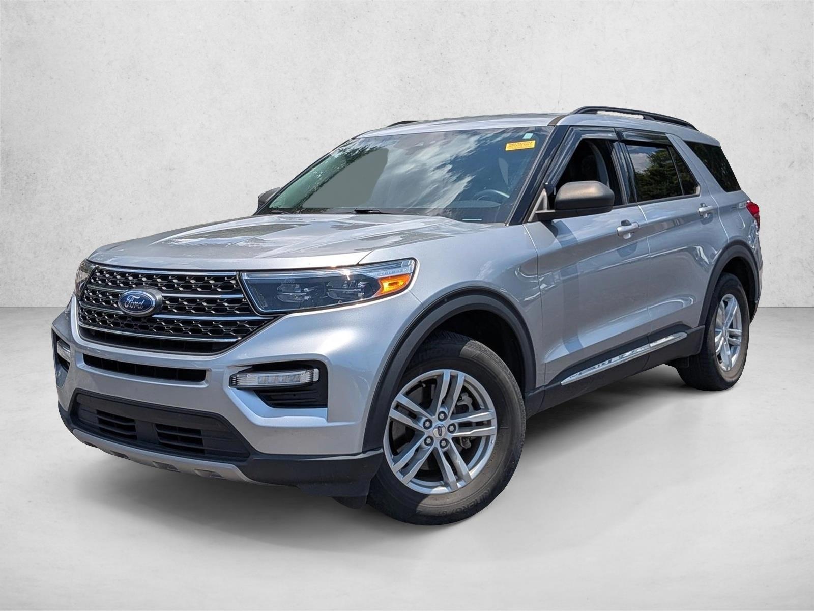 2023 Ford Explorer XLT 4WD's photo