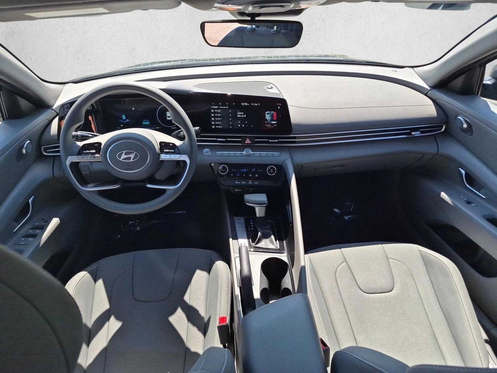 Thumbnail: 2024 Hyundai Elantra - 3