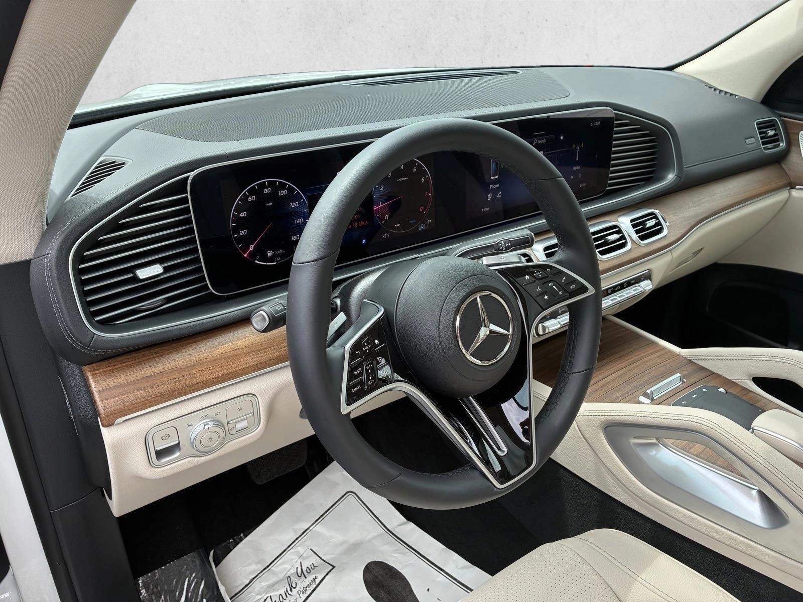 Thumbnail: 2026 Mercedes-Benz GLE - 3
