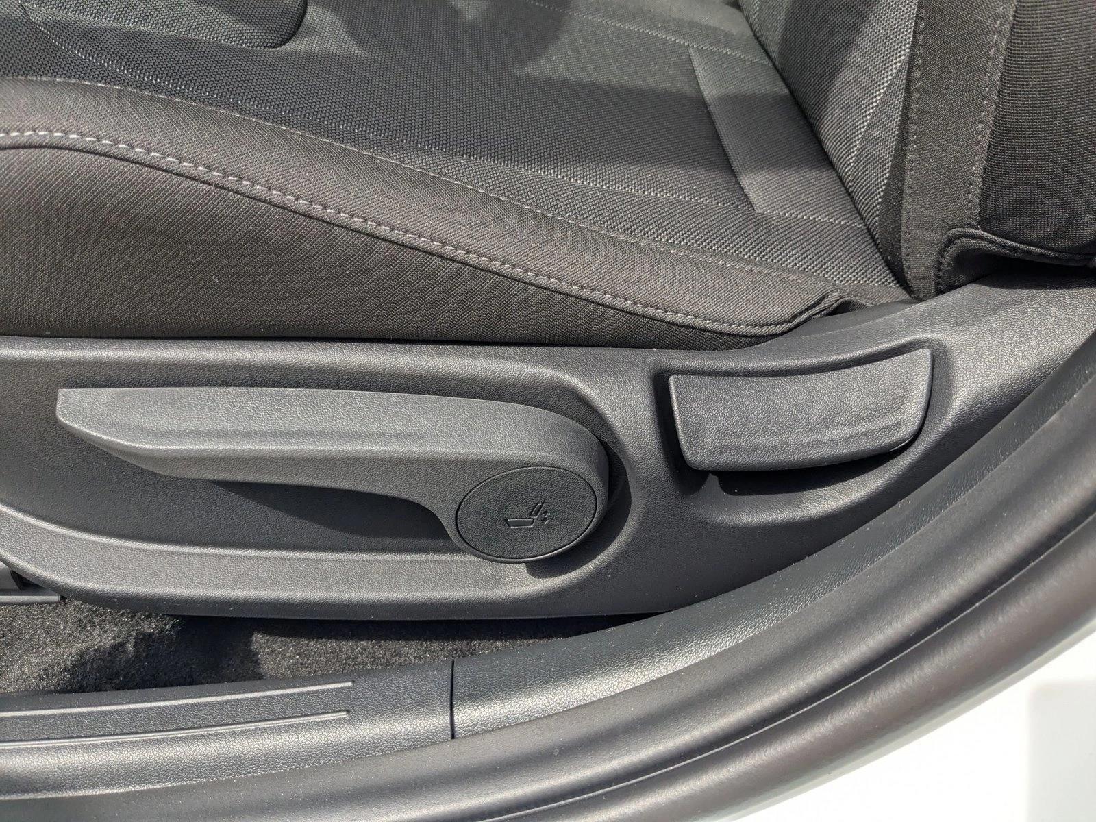 Thumbnail: 2026 Hyundai Elantra - 4