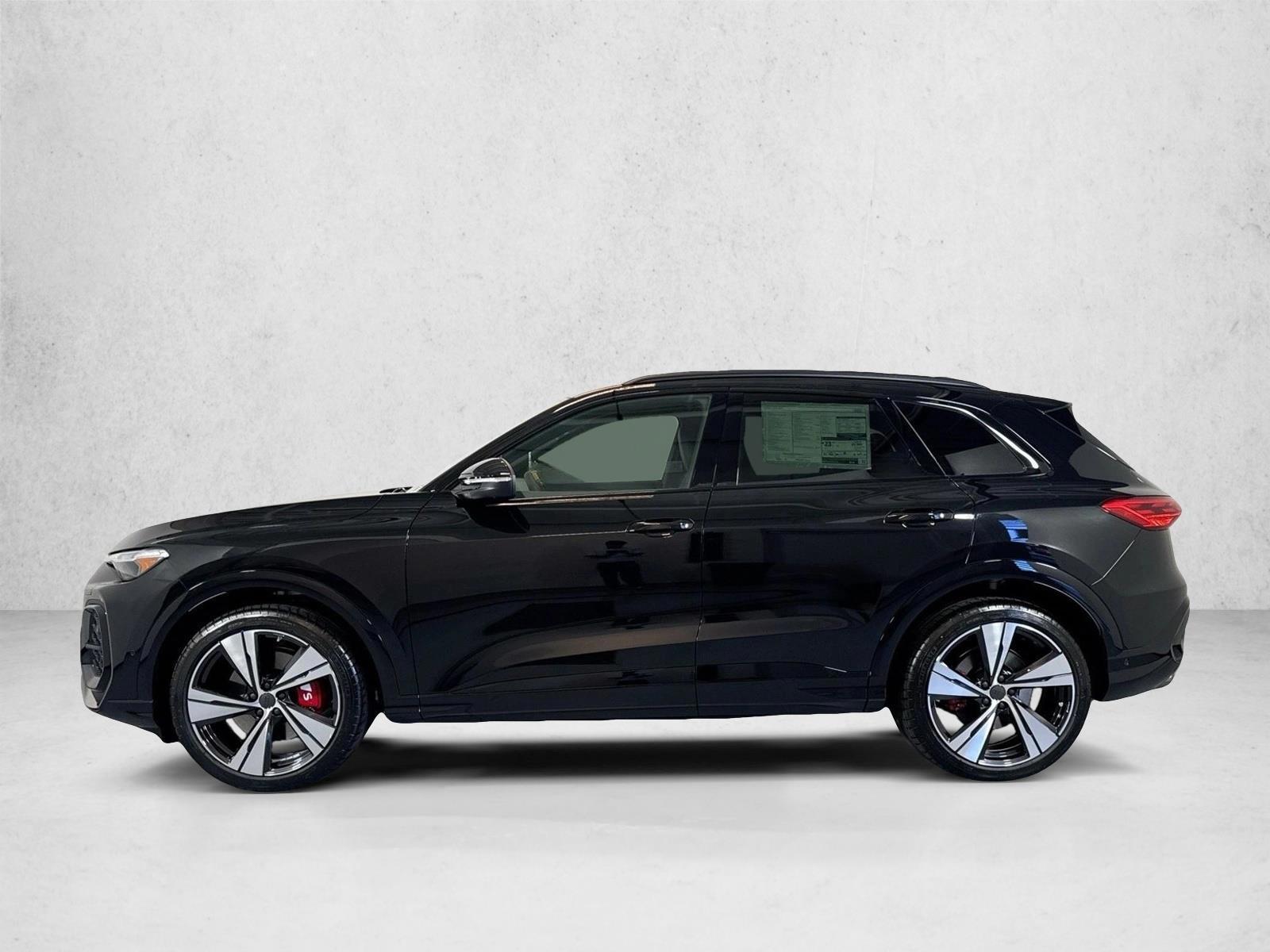 Thumbnail: 2026 Audi SQ5 - 2