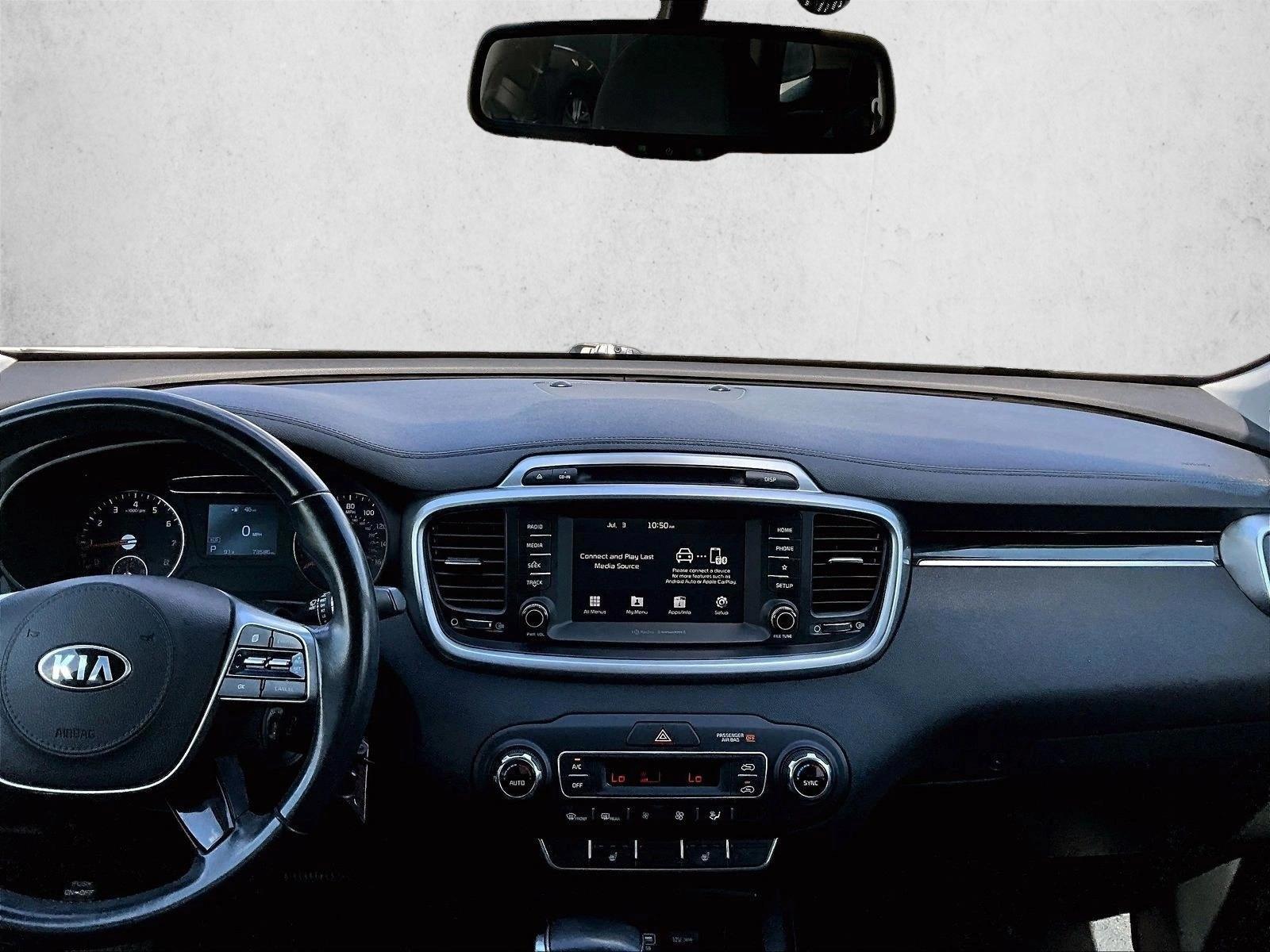 Thumbnail: 2019 Kia Sorento - 4