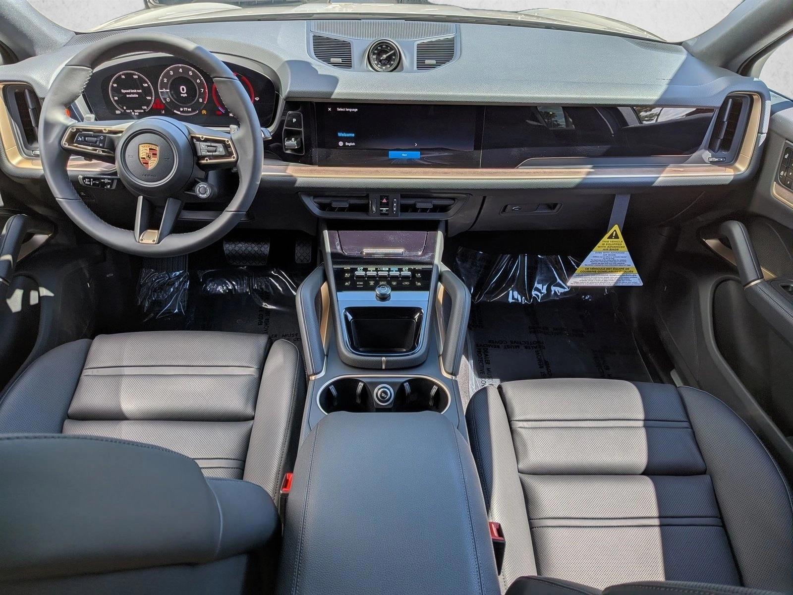 Thumbnail: 2026 Porsche Cayenne - 3