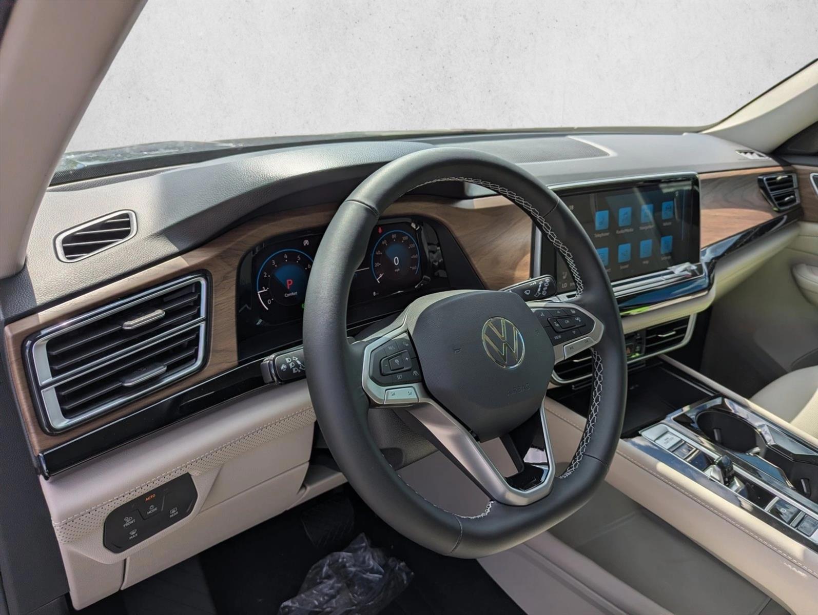 Thumbnail: 2026 Volkswagen Atlas - 3