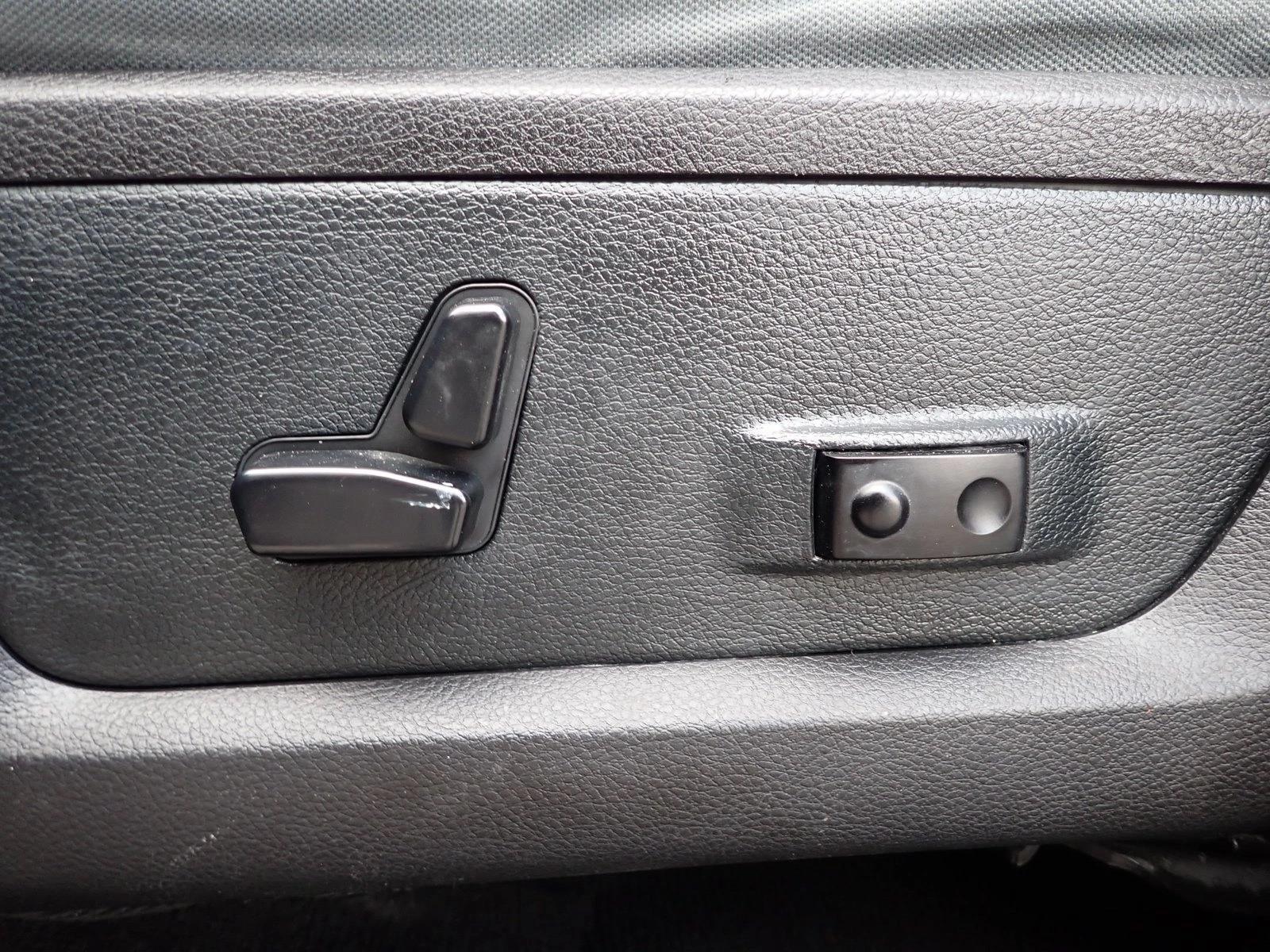 Thumbnail: 2014 RAM 1500 - 2