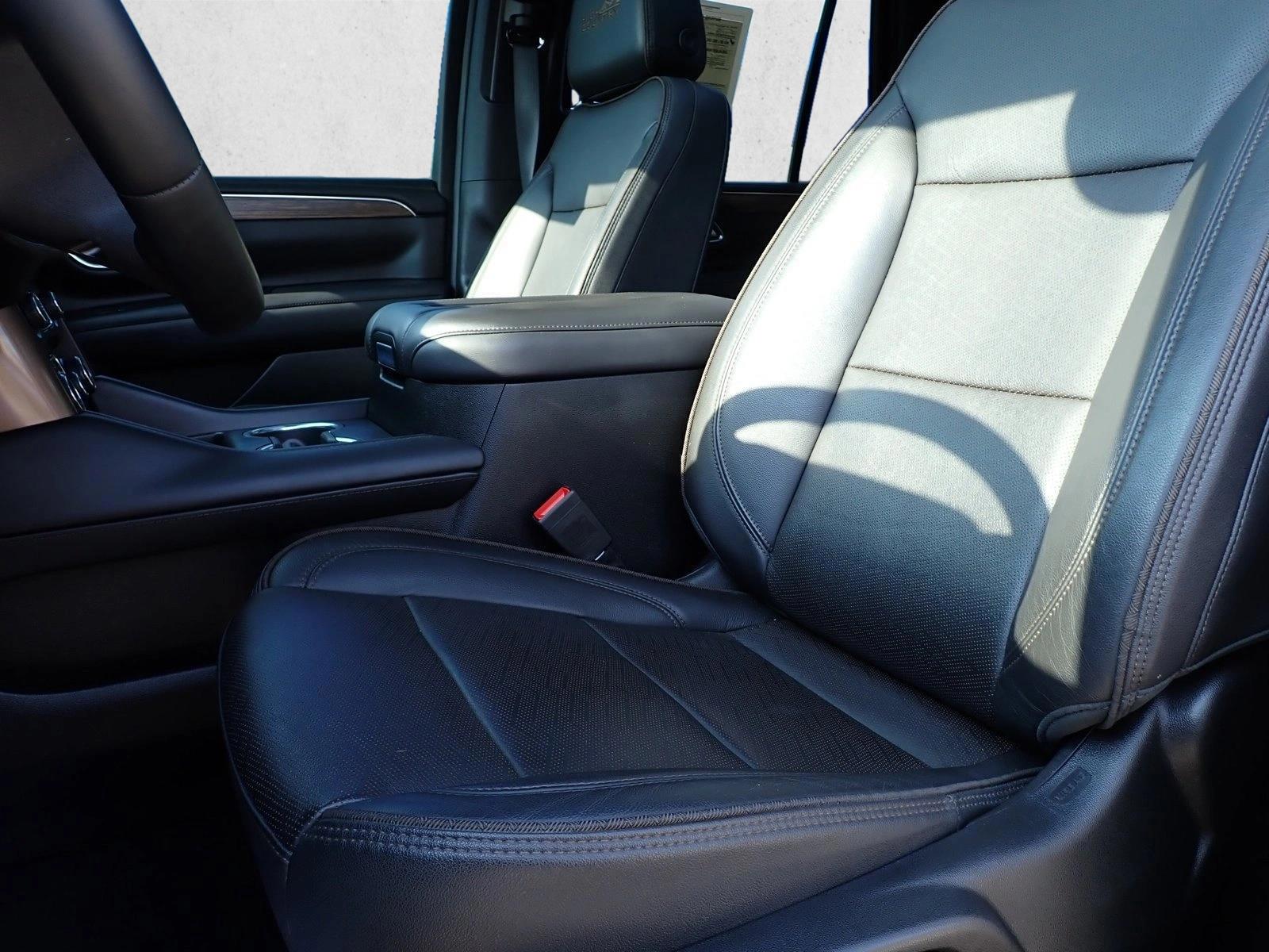 Thumbnail: 2023 Chevrolet Tahoe - 3