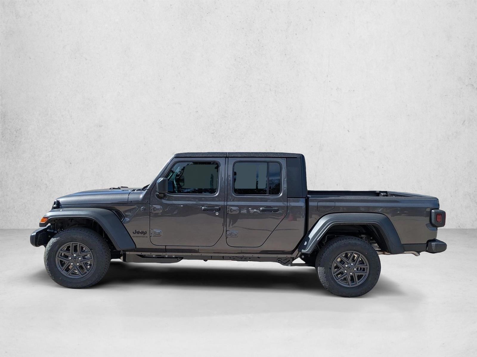 Thumbnail: 2026 Jeep Gladiator - 2