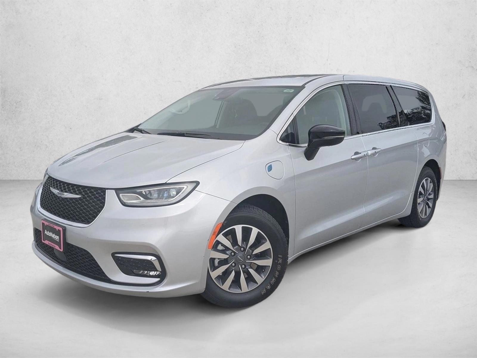 Thumbnail: 2024 Chrysler Pacifica - 1
