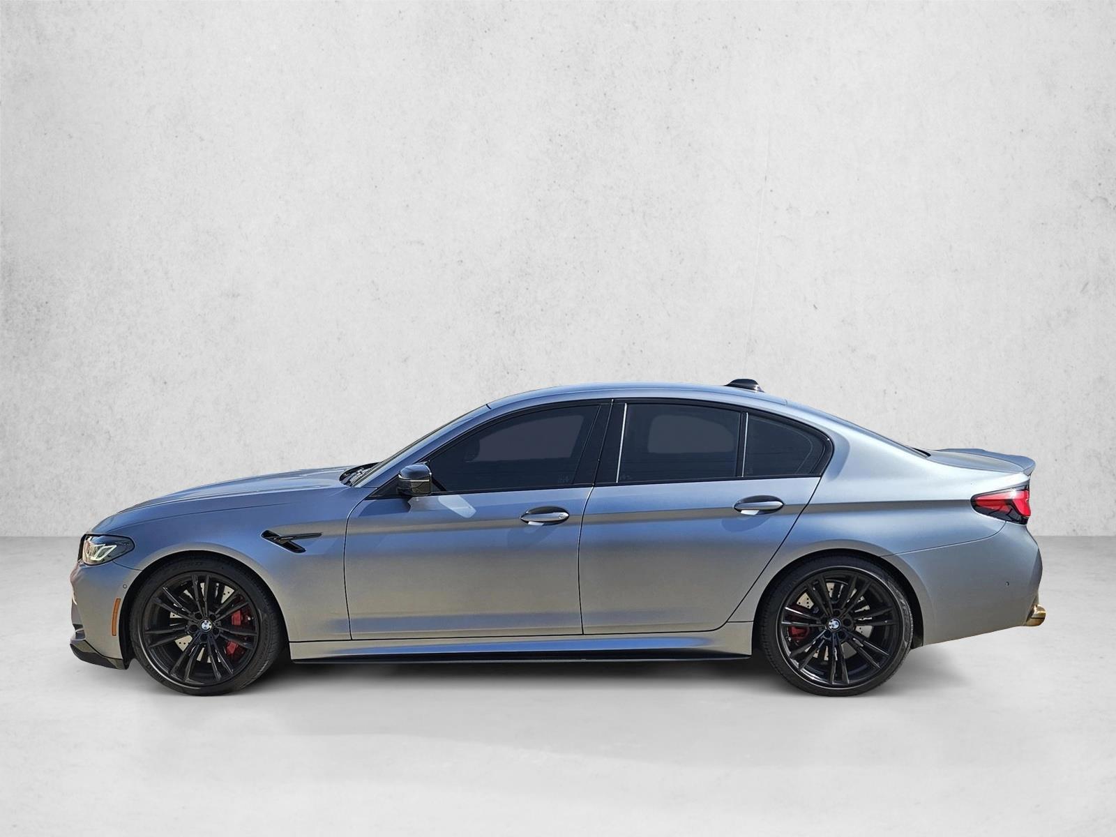 Thumbnail: 2022 BMW M5 - 2