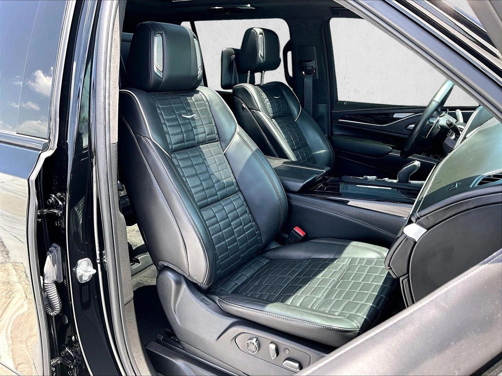 2023 Cadillac Escalade ESV V-Series - Photo 9