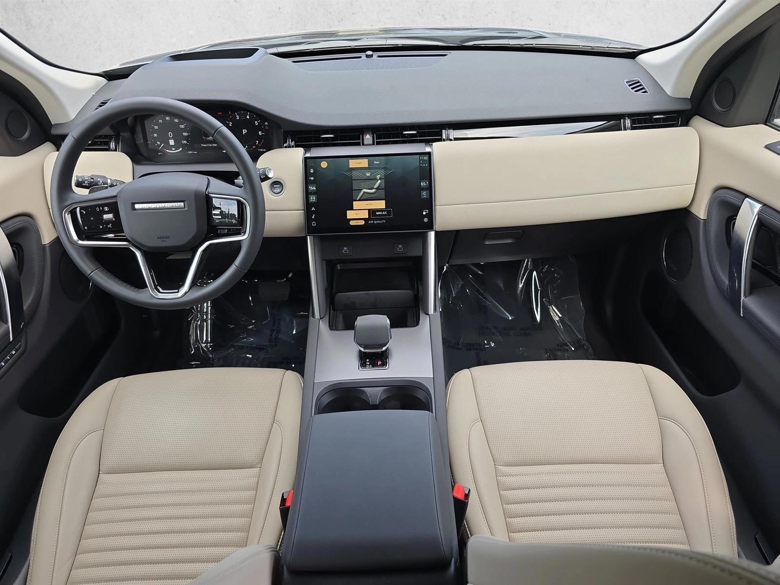 Thumbnail: 2025 Land Rover Discovery Sport - 3