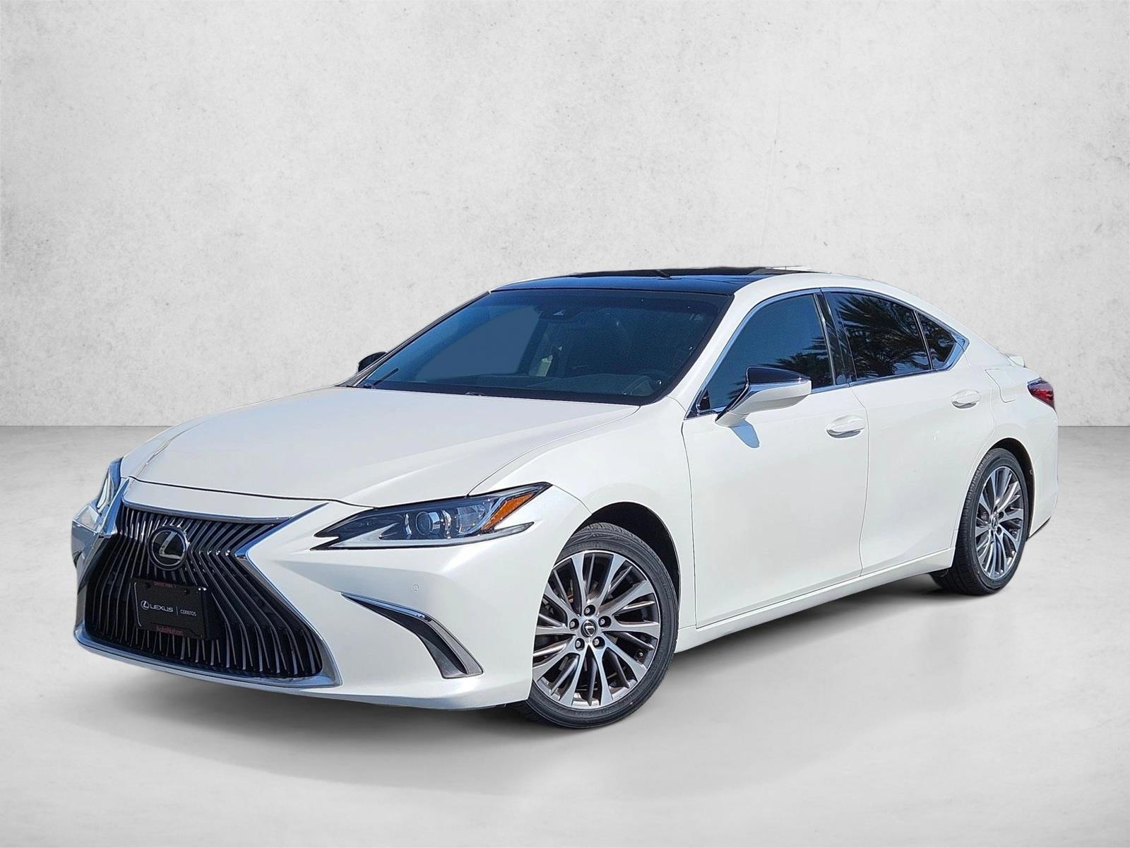 Thumbnail: 2021 Lexus ES - 1