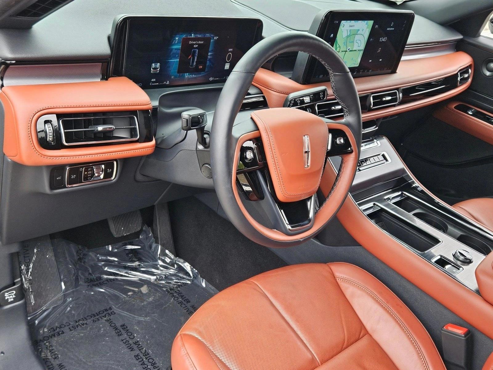 Thumbnail: 2025 Lincoln Aviator - 3