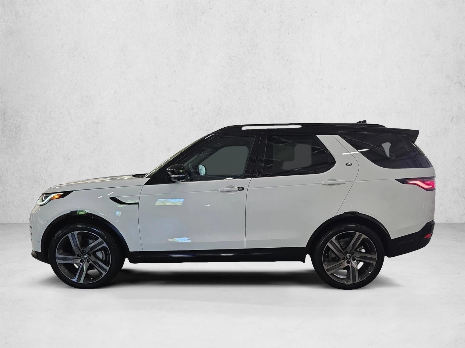 Thumbnail: 2026 Land Rover Discovery - 2