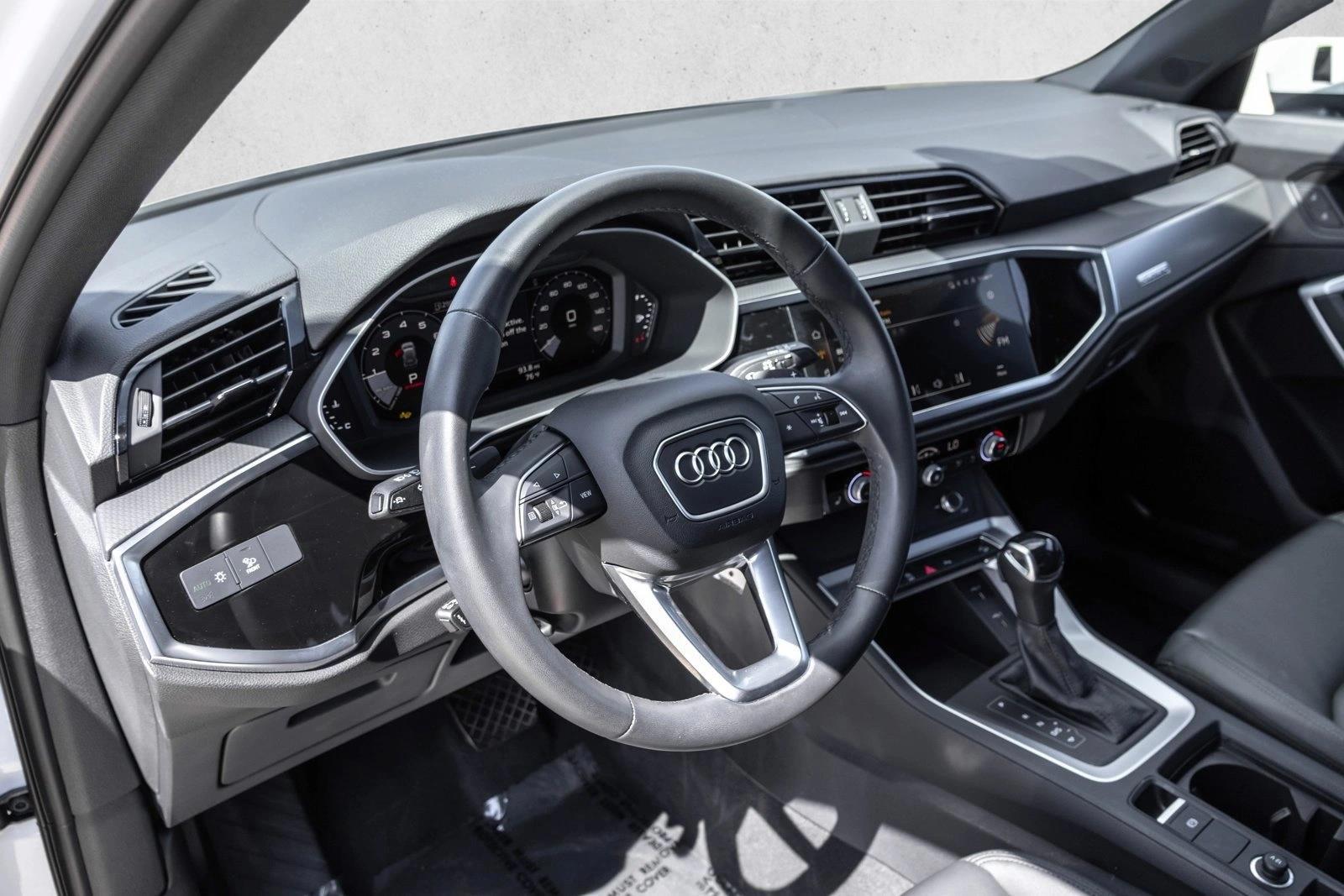 Thumbnail: 2025 Audi Q3 - 3