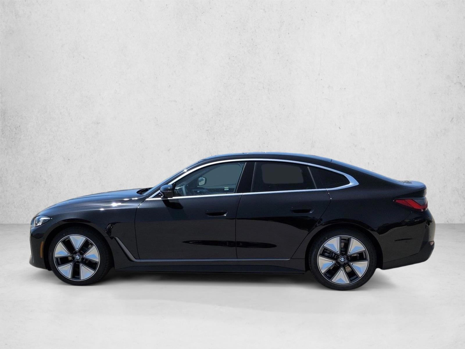 Thumbnail: 2026 BMW i4 - 2