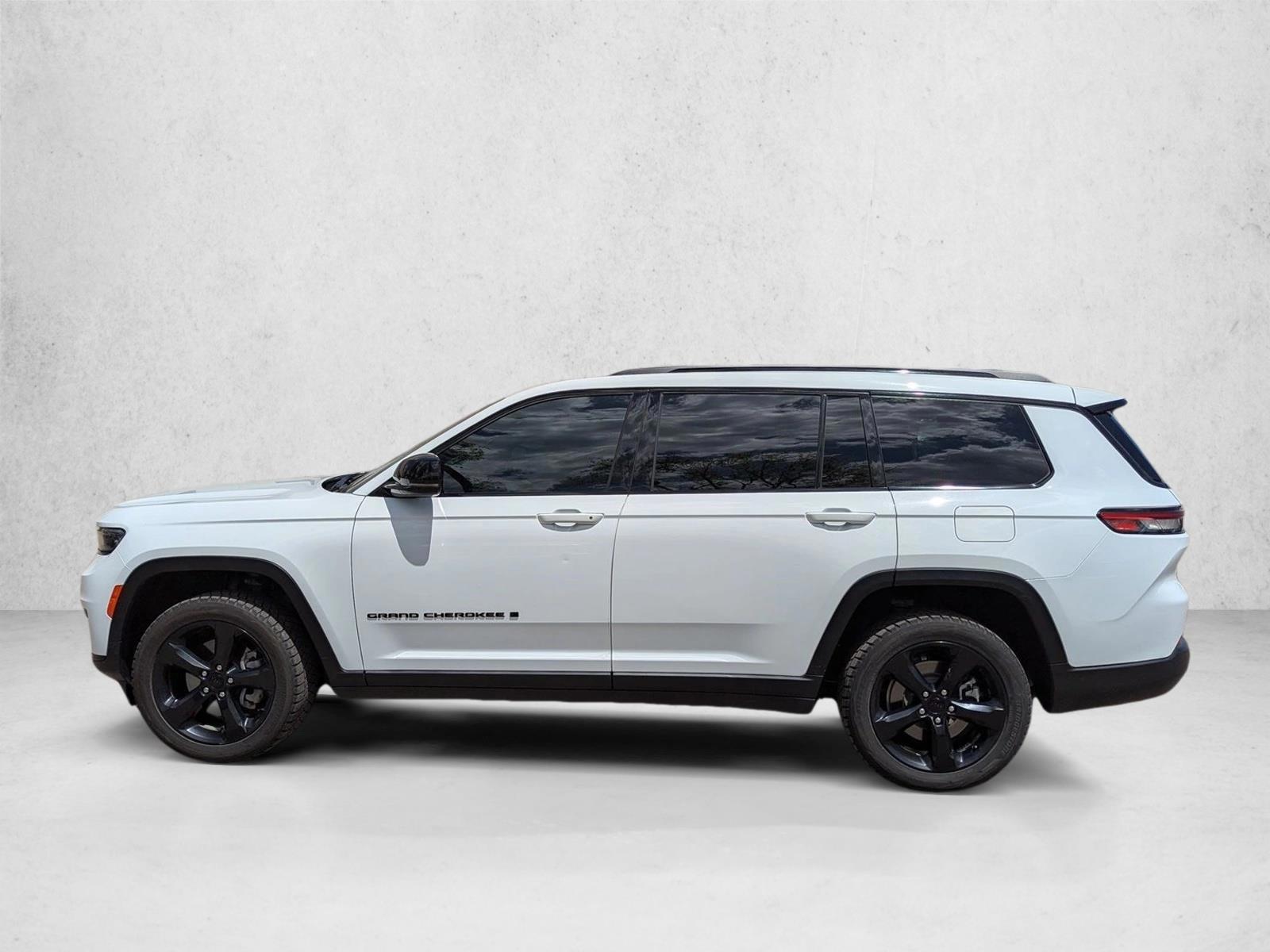 Thumbnail: 2022 Jeep Grand Cherokee L - 2