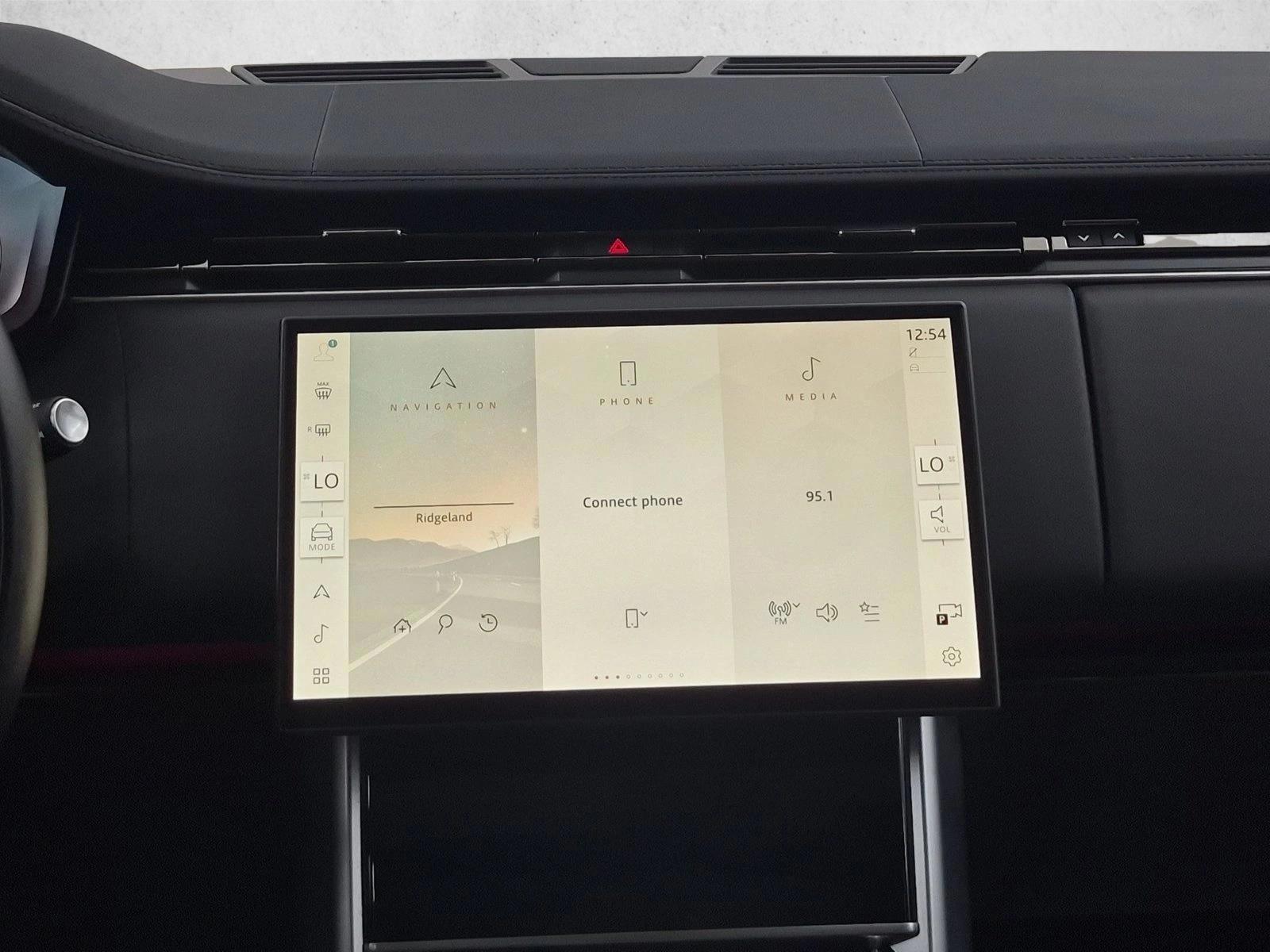 2024 Land Rover Range Rover SE - Photo 16