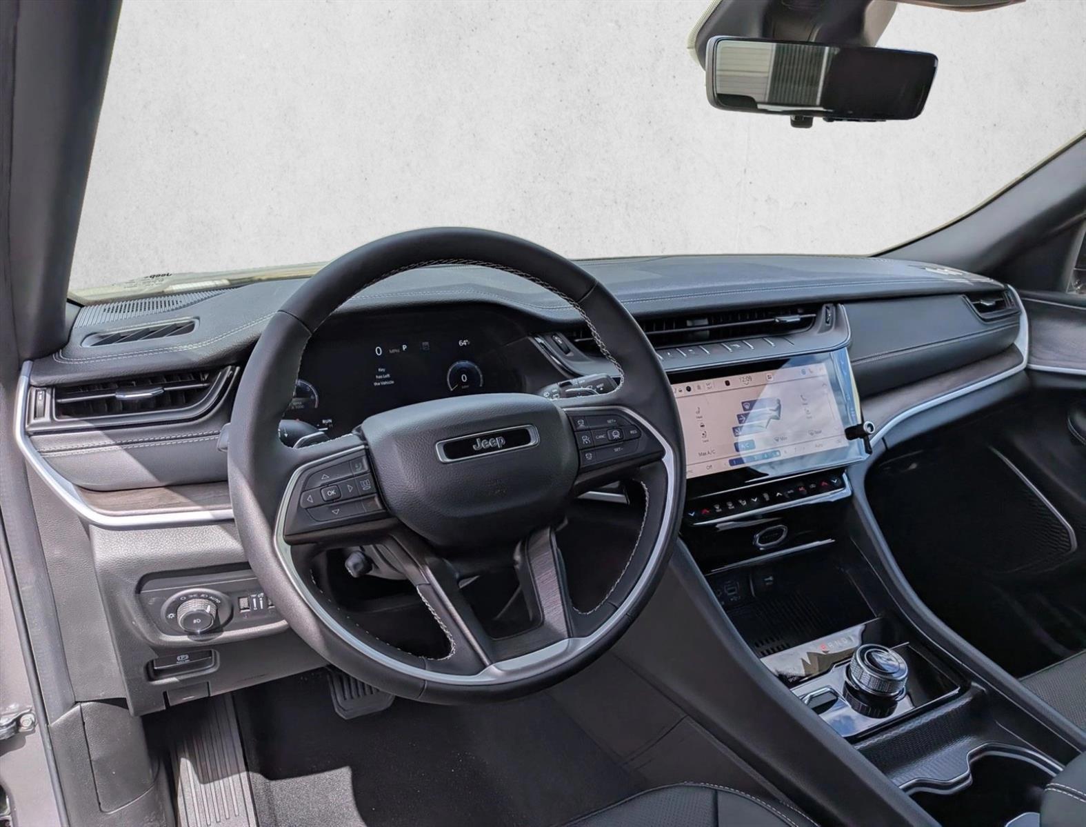Thumbnail: 2026 Jeep Grand Cherokee - 3