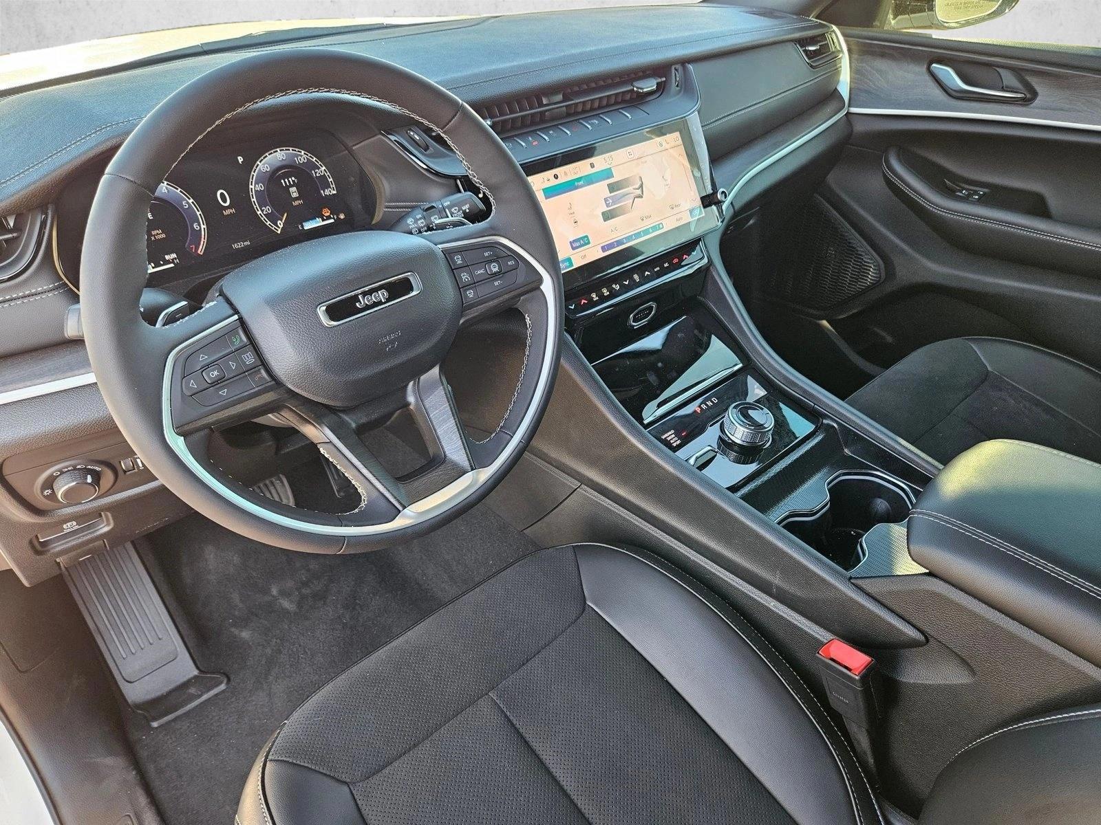 Thumbnail: 2026 Jeep Grand Cherokee L - 3