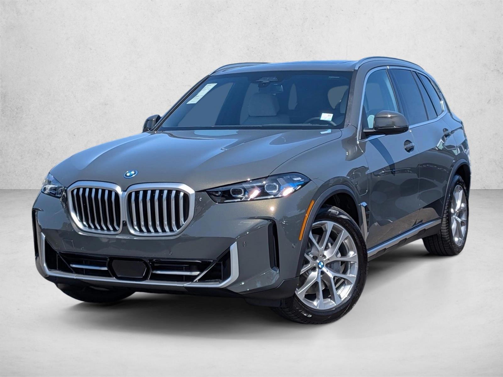 Thumbnail: 2026 BMW X5 - 1