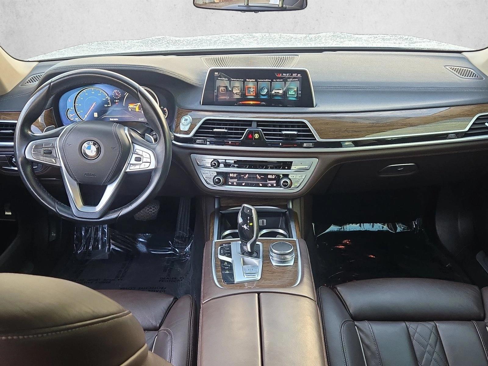 Thumbnail: 2017 BMW 7 Series - 4