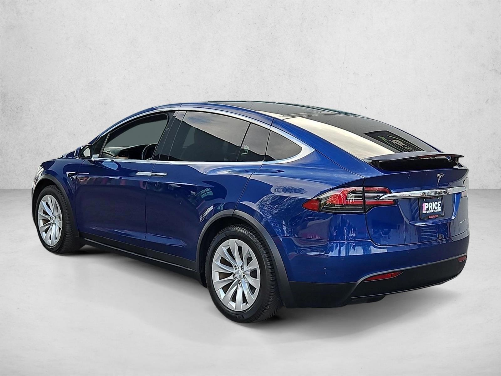 2020 Tesla Model X Long Range - Photo 8