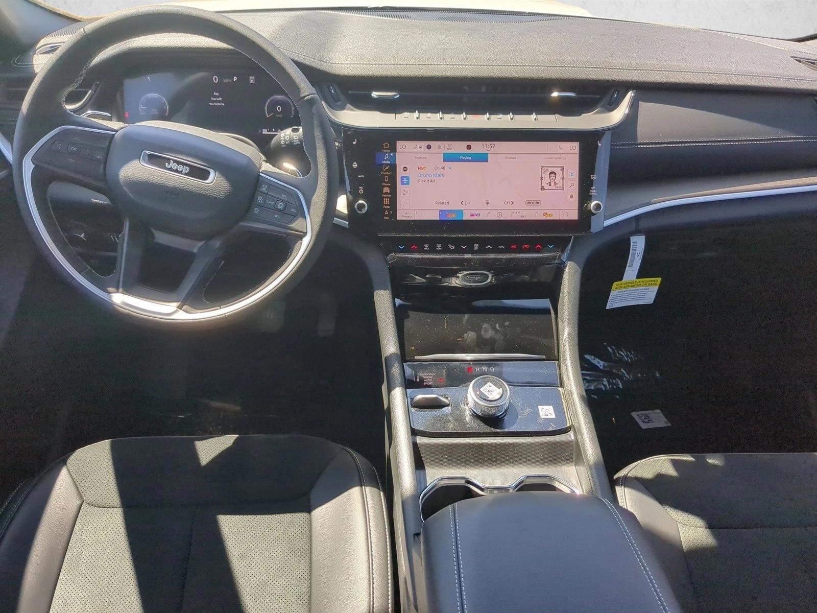 Thumbnail: 2026 Jeep Grand Cherokee - 3