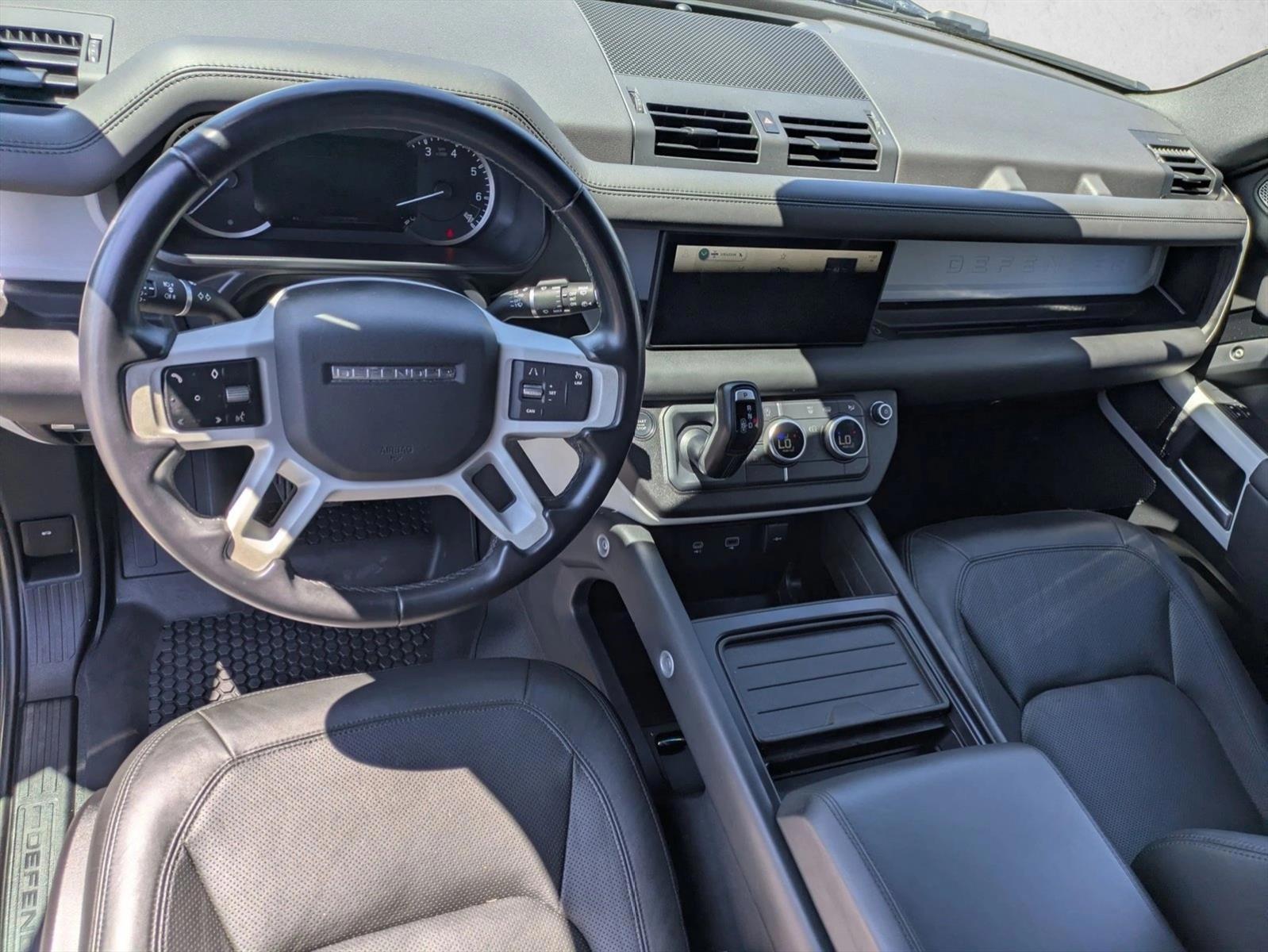 Thumbnail: 2023 Land Rover Defender - 4