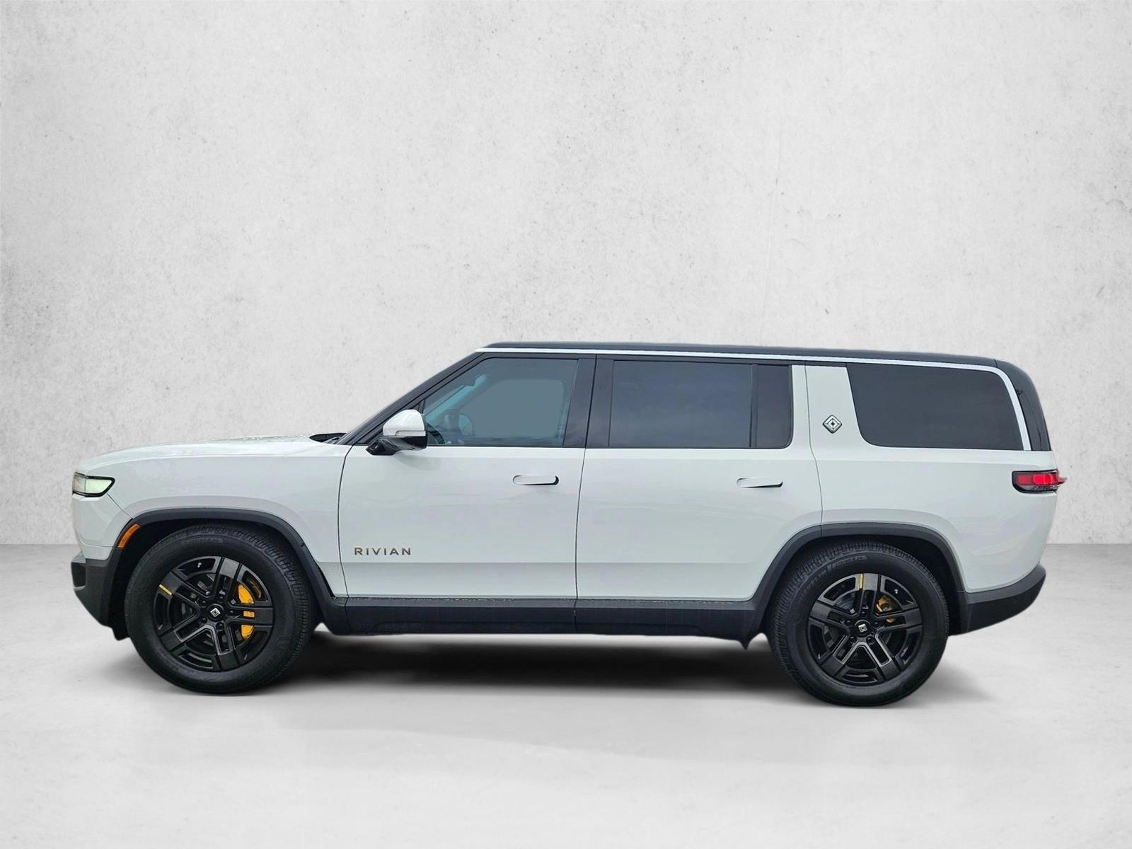 Thumbnail: 2023 Rivian R1S - 2