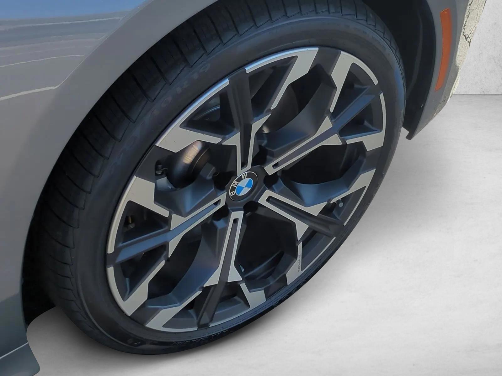 2026 BMW 3 Series 330i - Photo 8