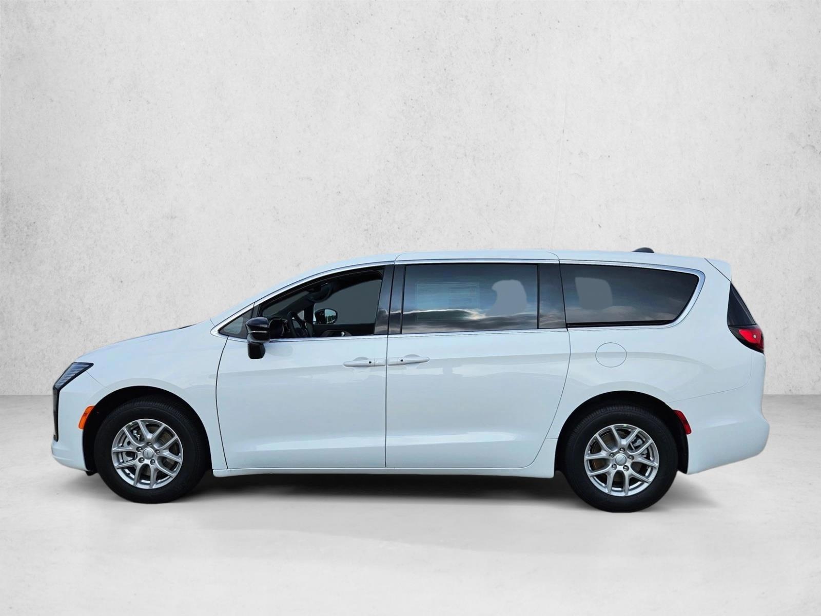 Thumbnail: 2027 Chrysler Pacifica - 2