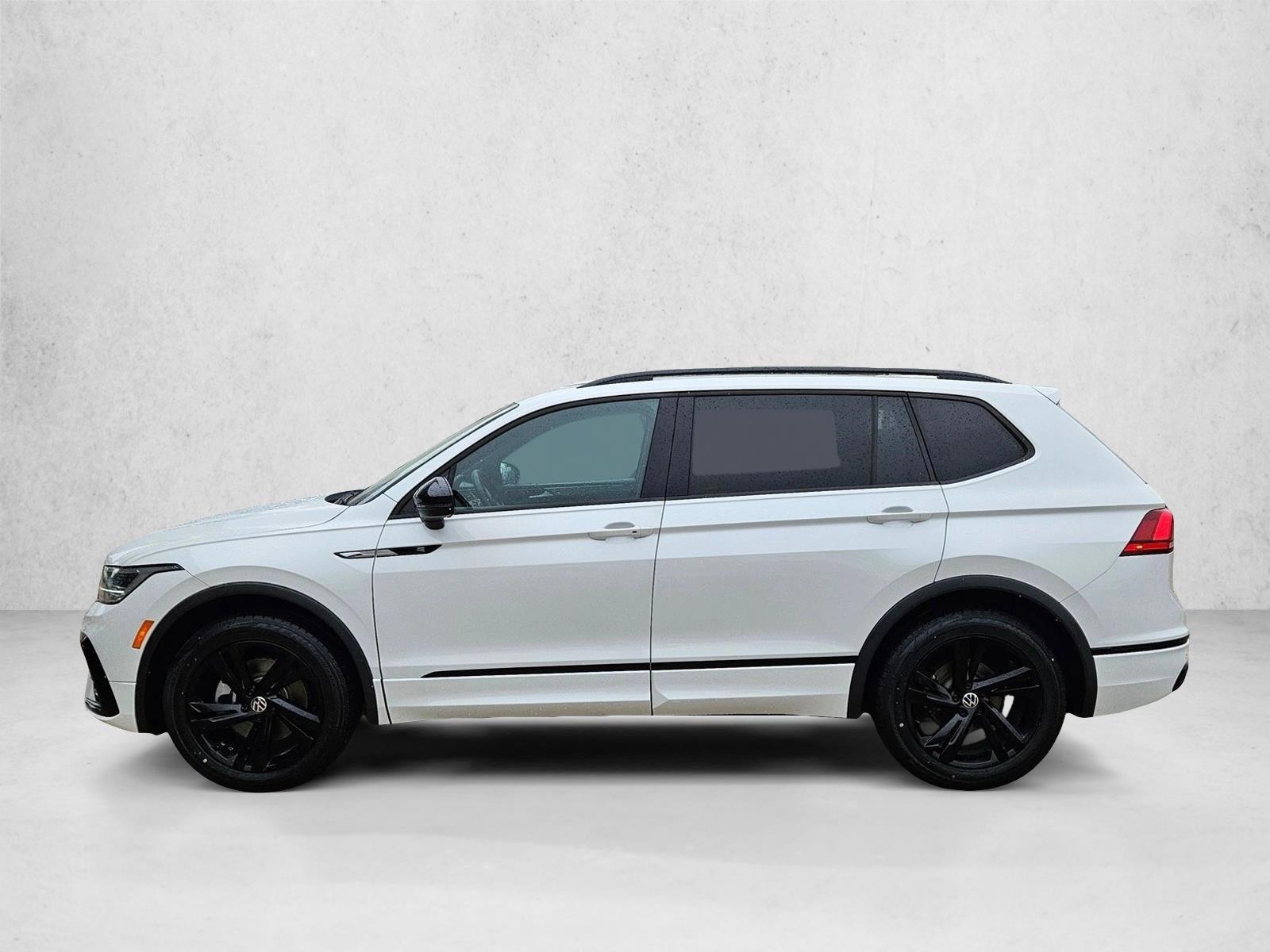 Thumbnail: 2023 Volkswagen Tiguan - 2
