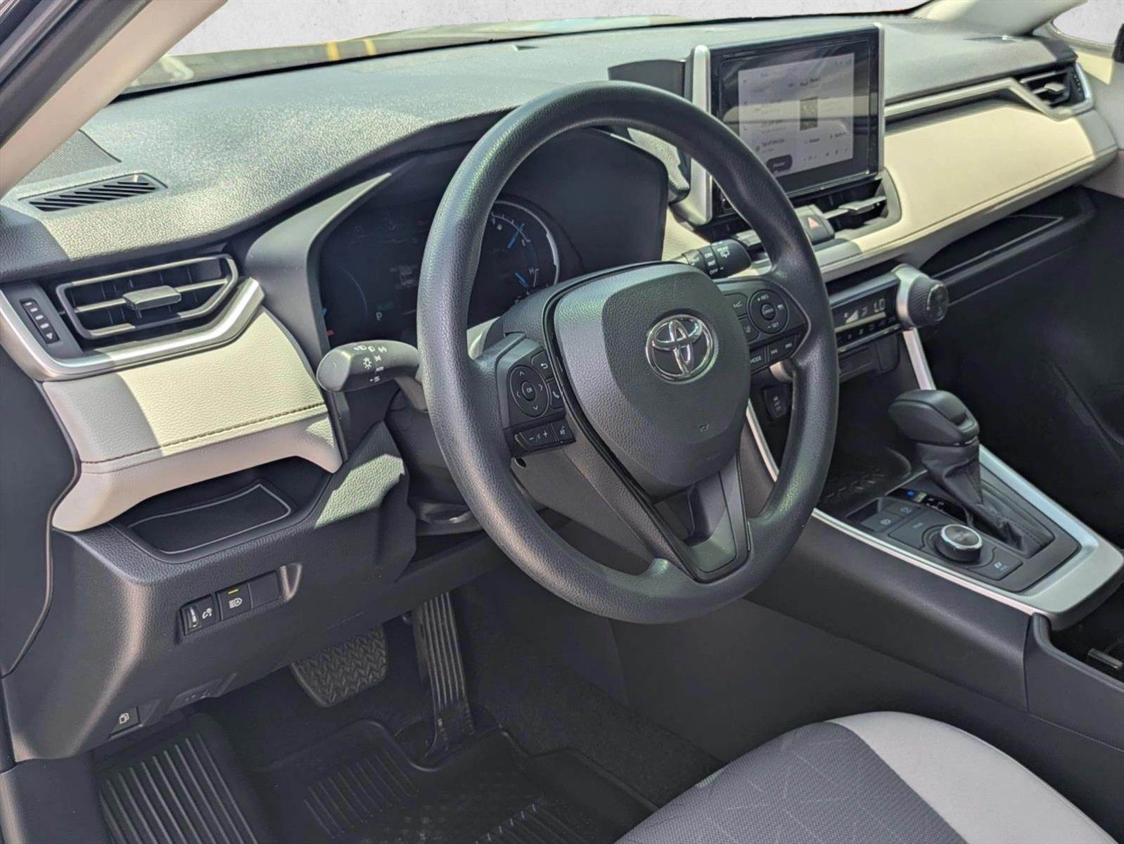 Thumbnail: 2025 Toyota RAV4 - 3