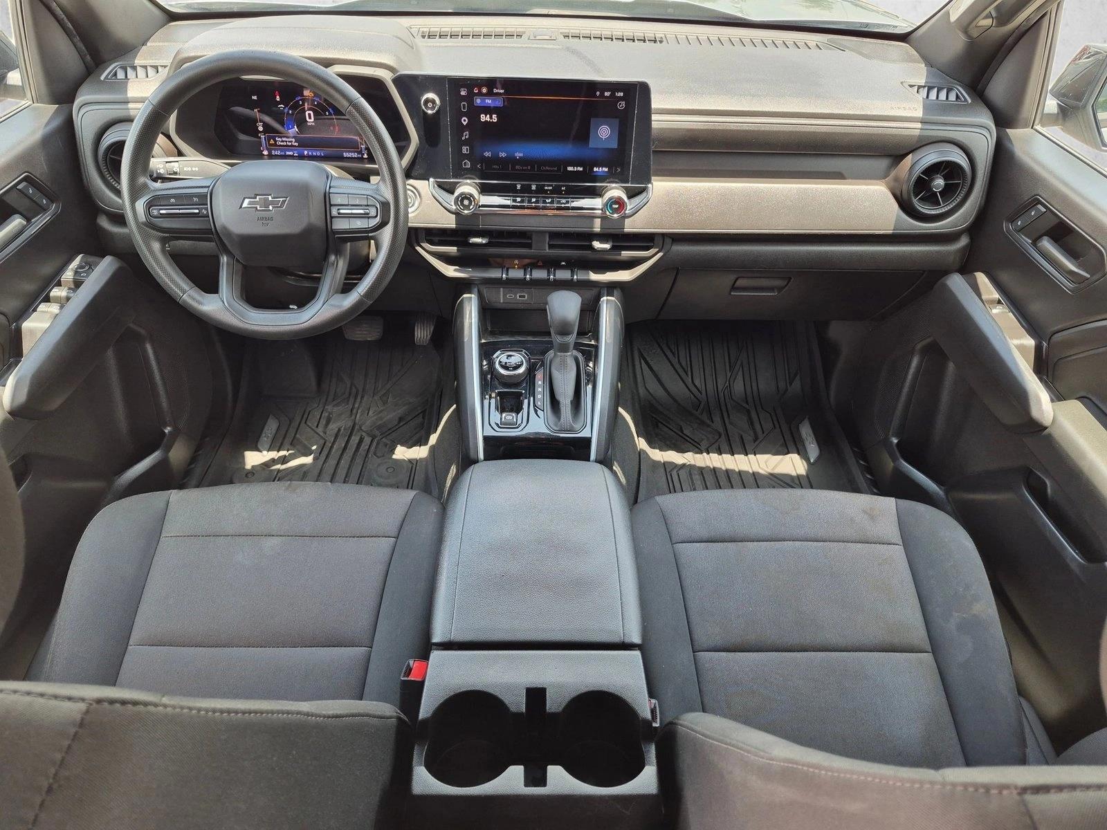 Thumbnail: 2023 Chevrolet Colorado - 3