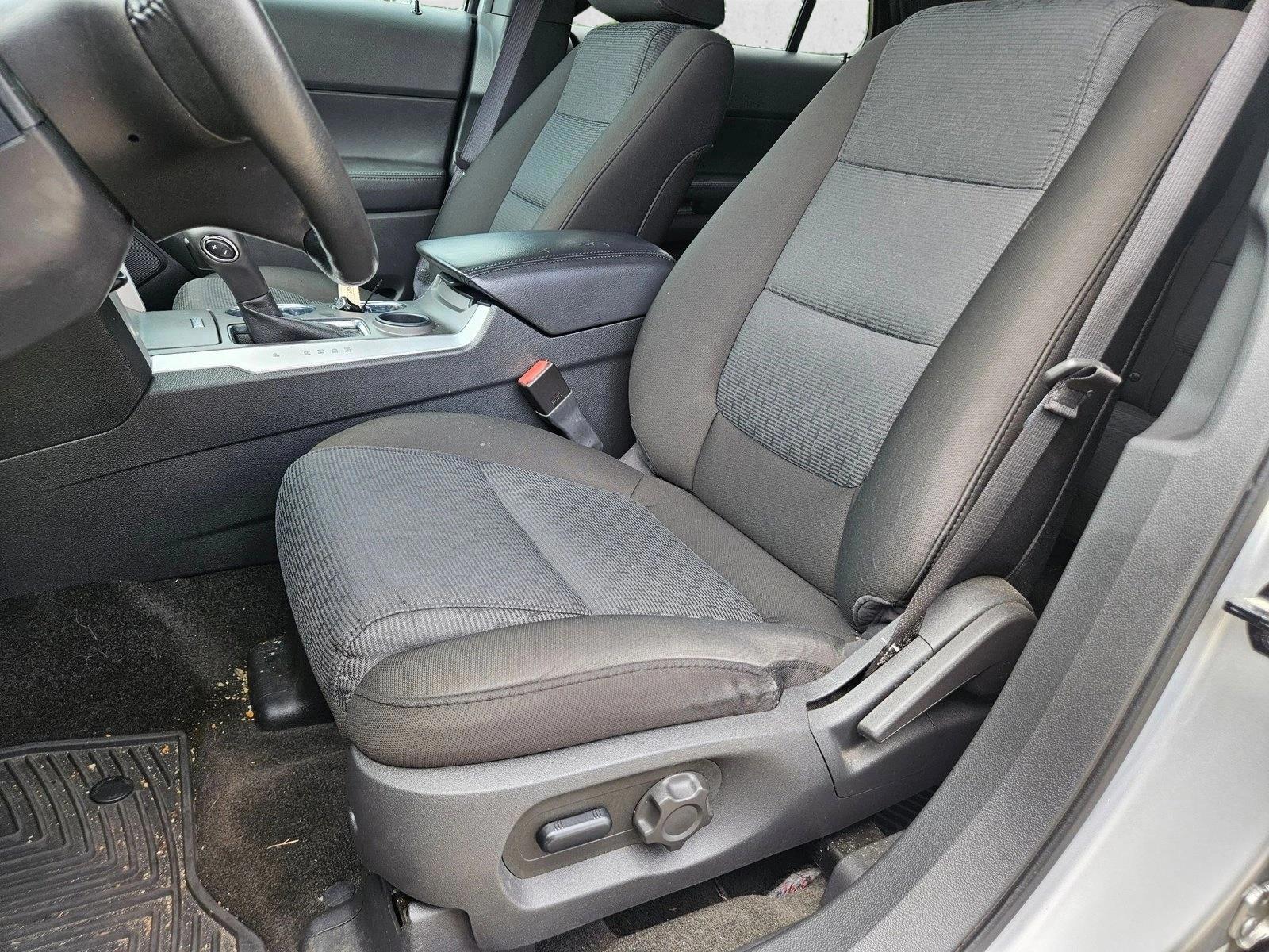 Thumbnail: 2012 Ford Explorer - 3