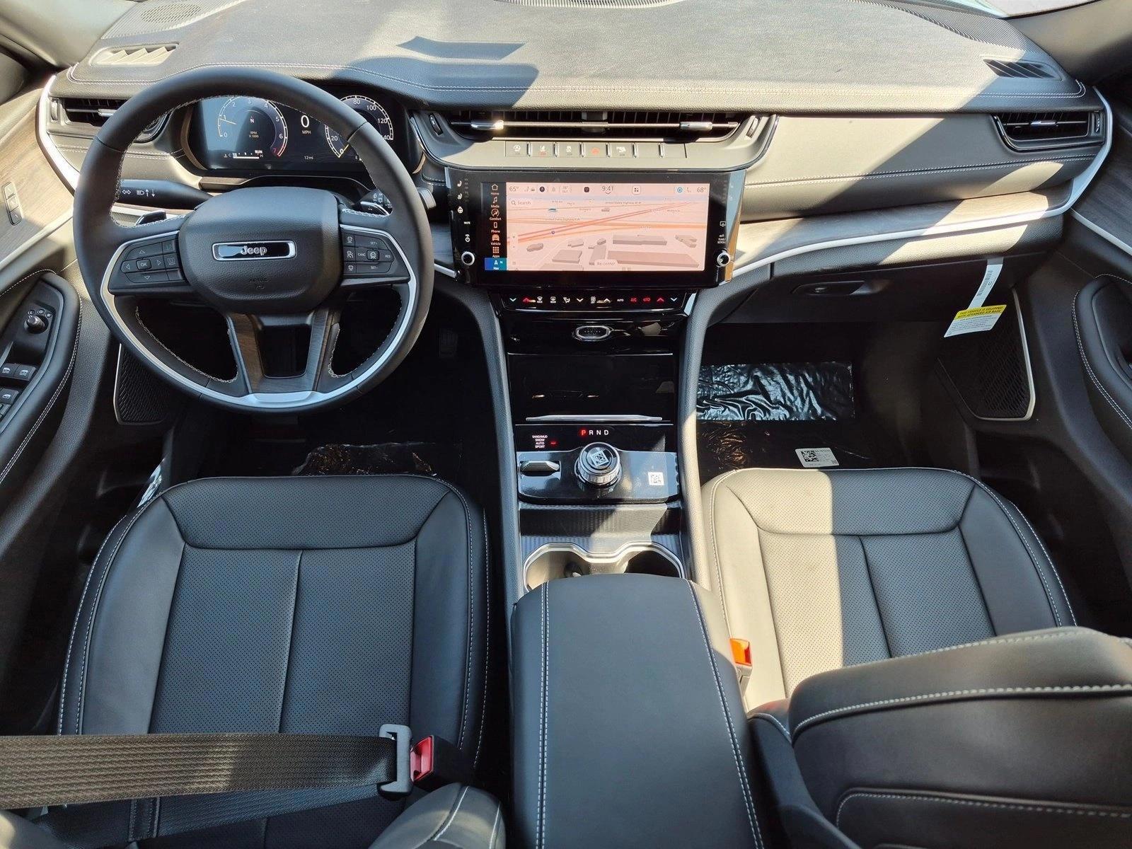 Thumbnail: 2026 Jeep Grand Cherokee - 3