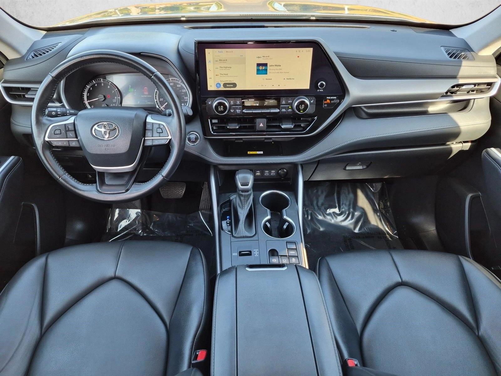 Thumbnail: 2023 Toyota Highlander - 3