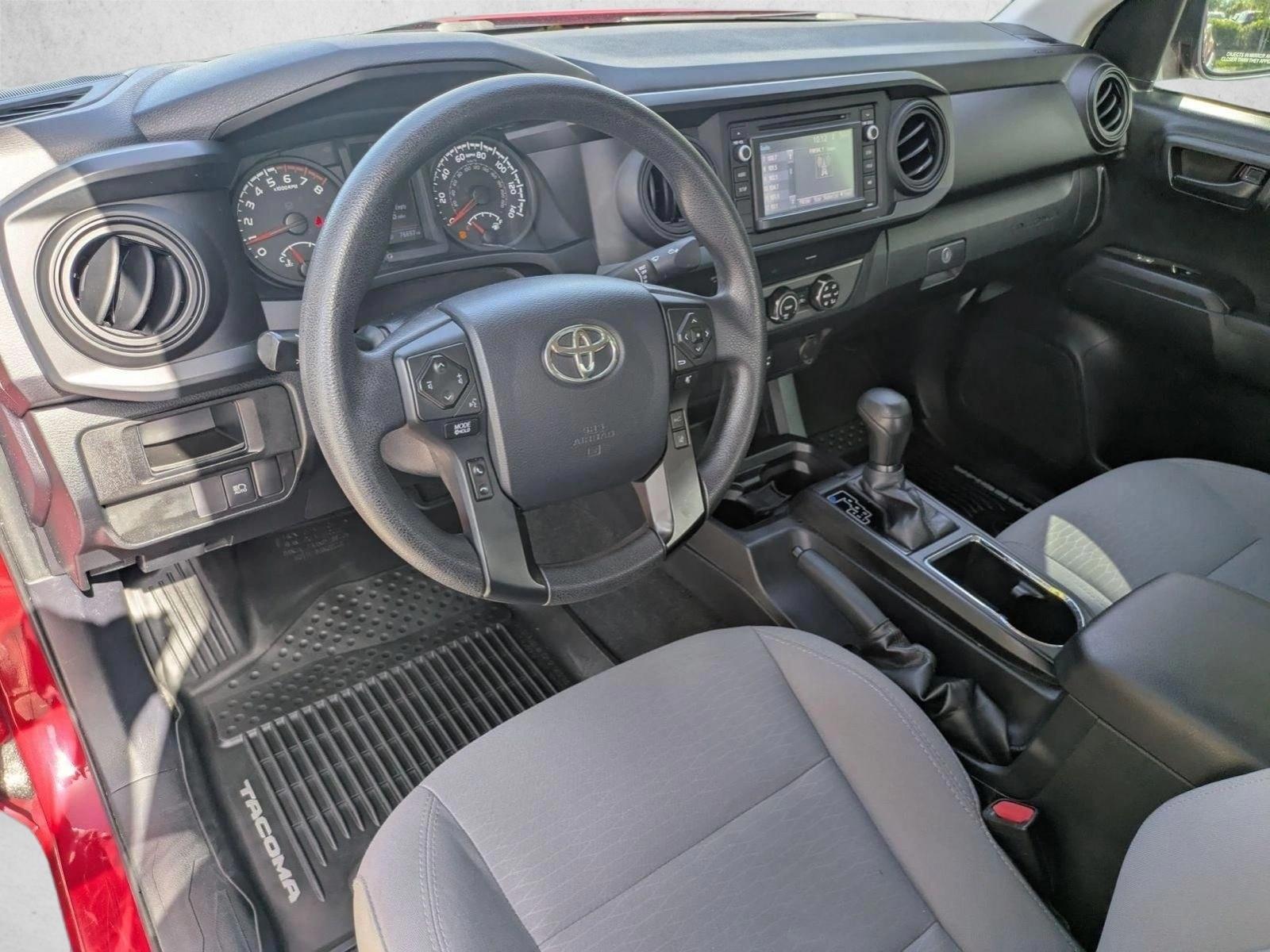Thumbnail: 2019 Toyota Tacoma - 3